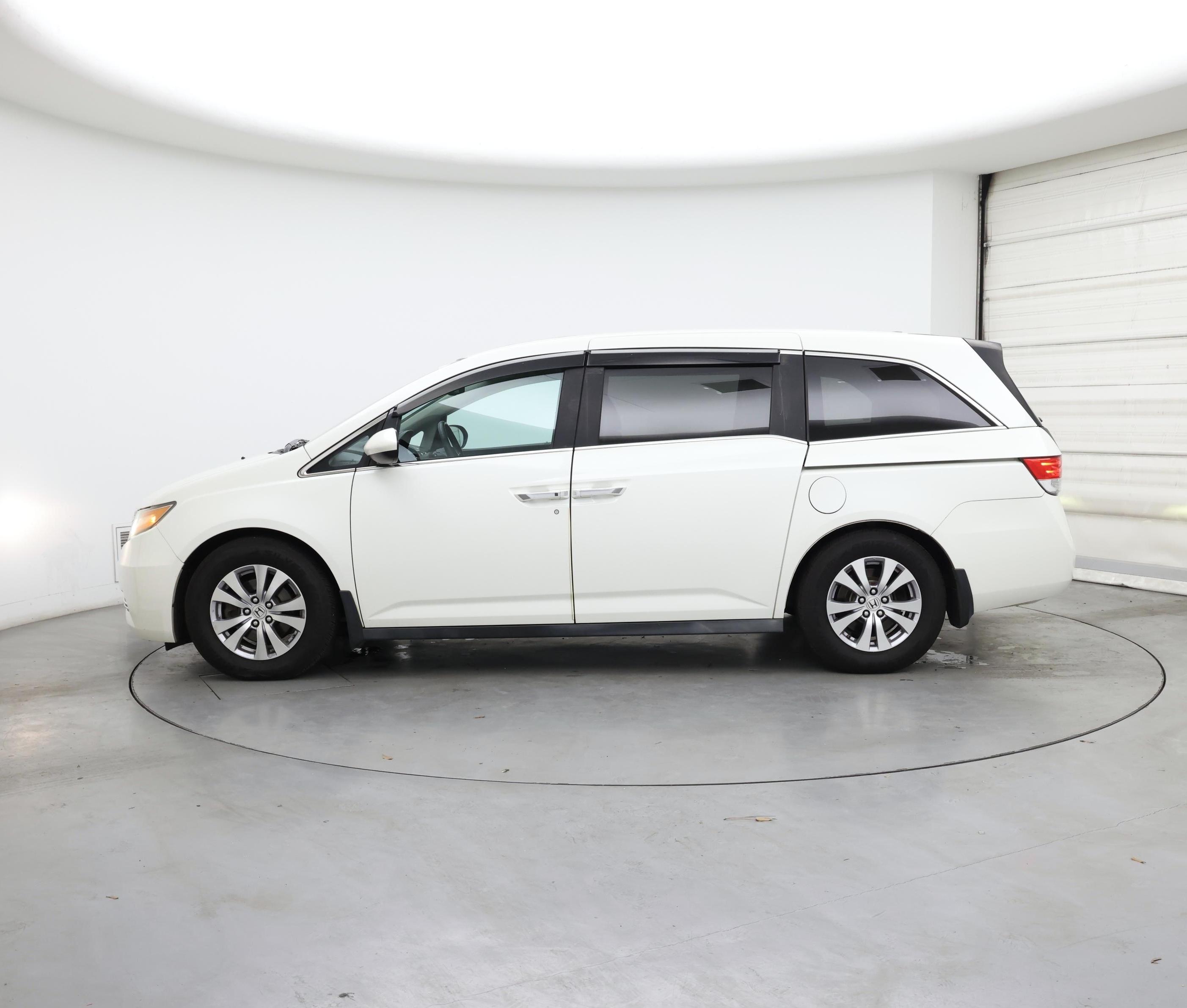 Thumbnail: 2016 Honda Odyssey - 3