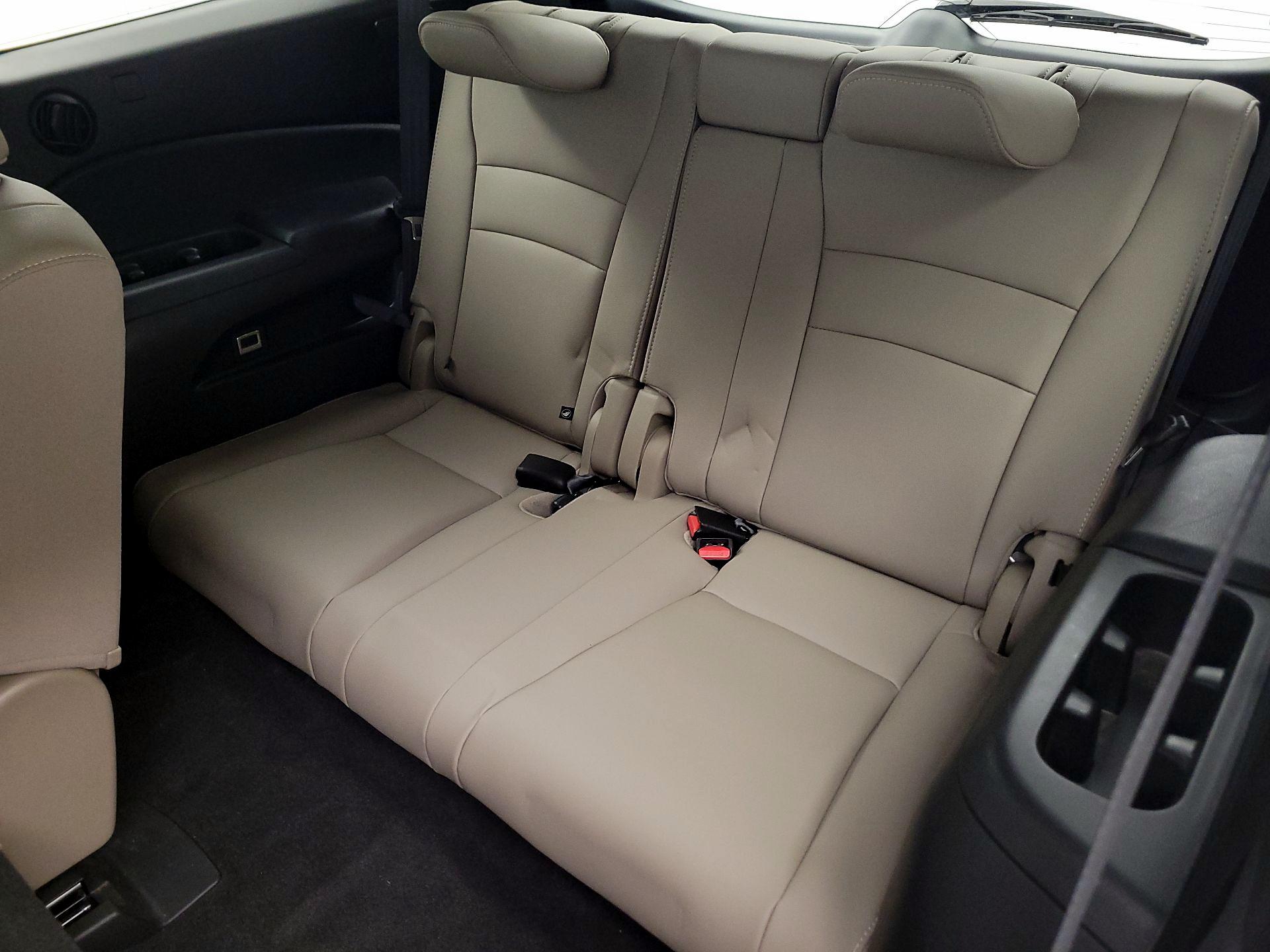 Thumbnail: 2017 Honda Pilot - 20