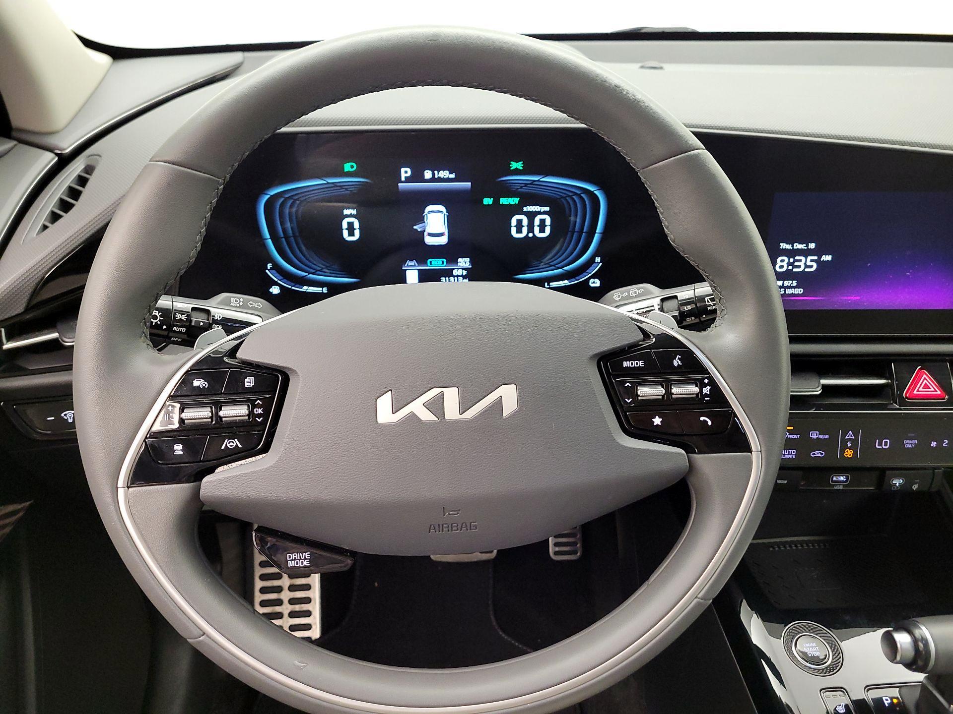 Thumbnail: 2023 Kia Niro - 10