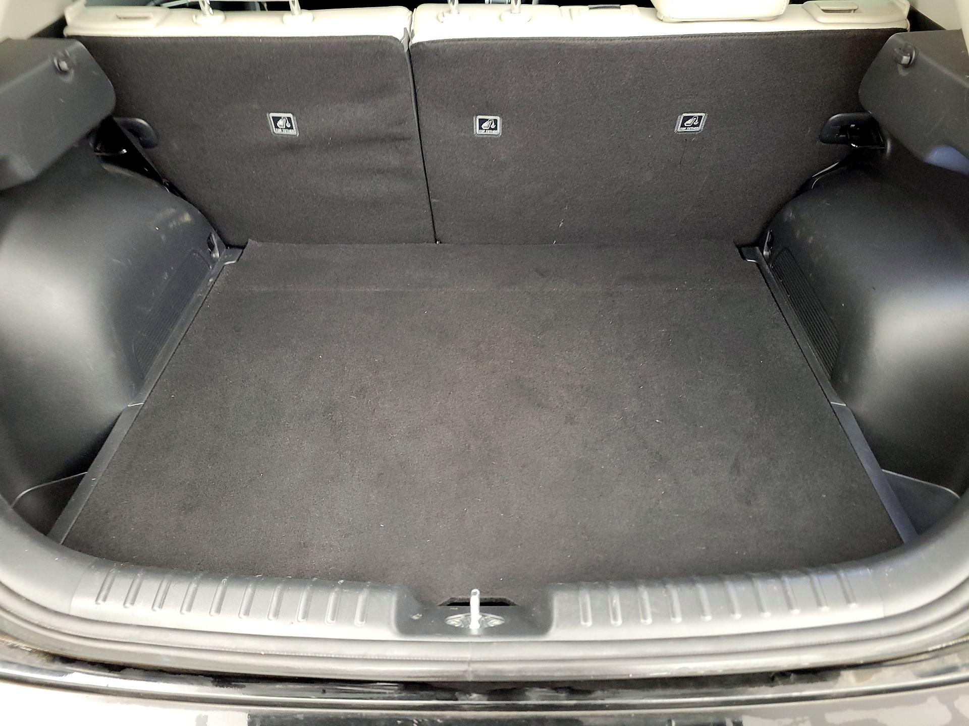 Thumbnail: 2023 Kia Niro - 16