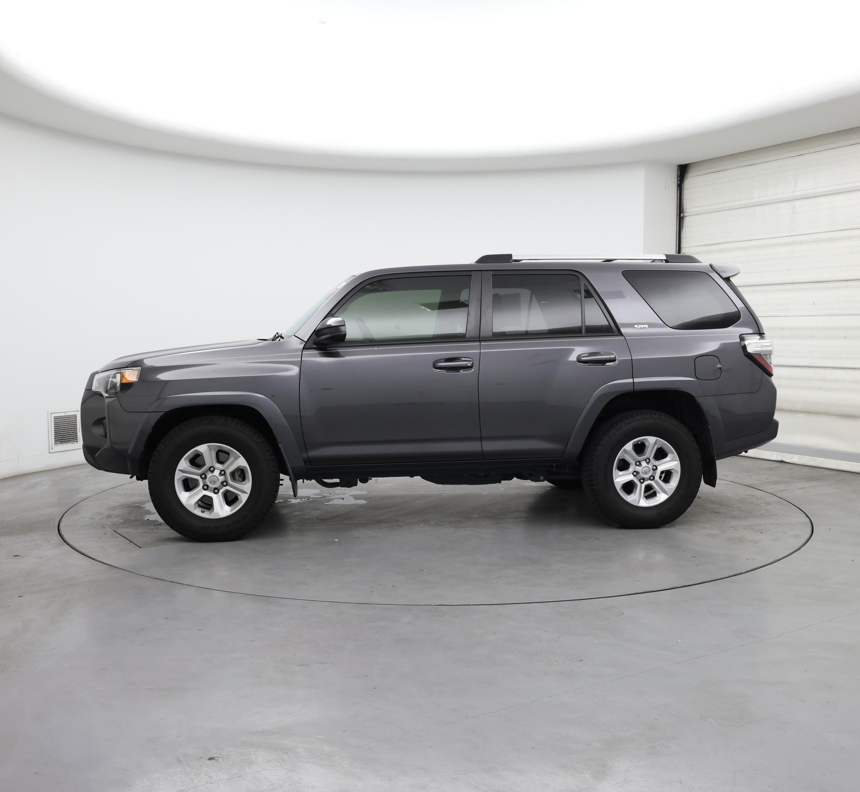 Thumbnail: 2020 Toyota 4Runner - 3