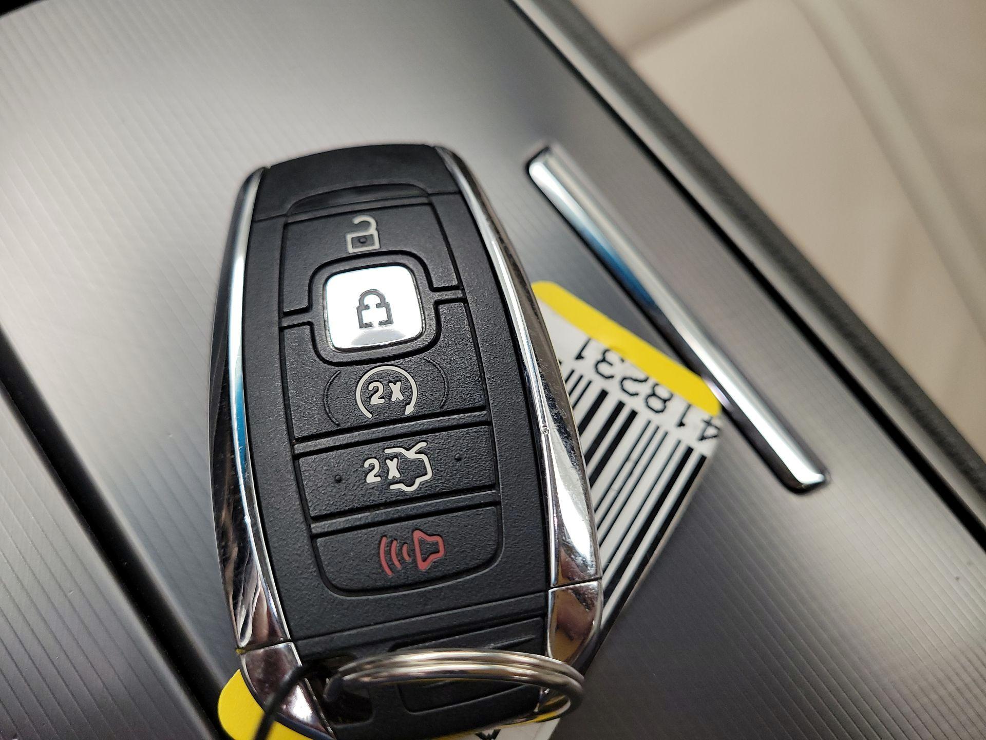 Thumbnail: 2018 Lincoln MKZ - 18