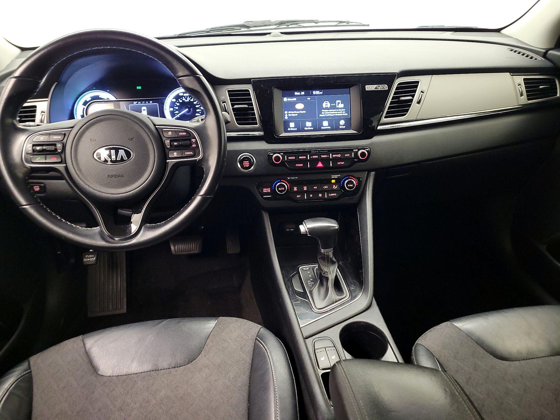 Thumbnail: 2017 Kia Niro - 9