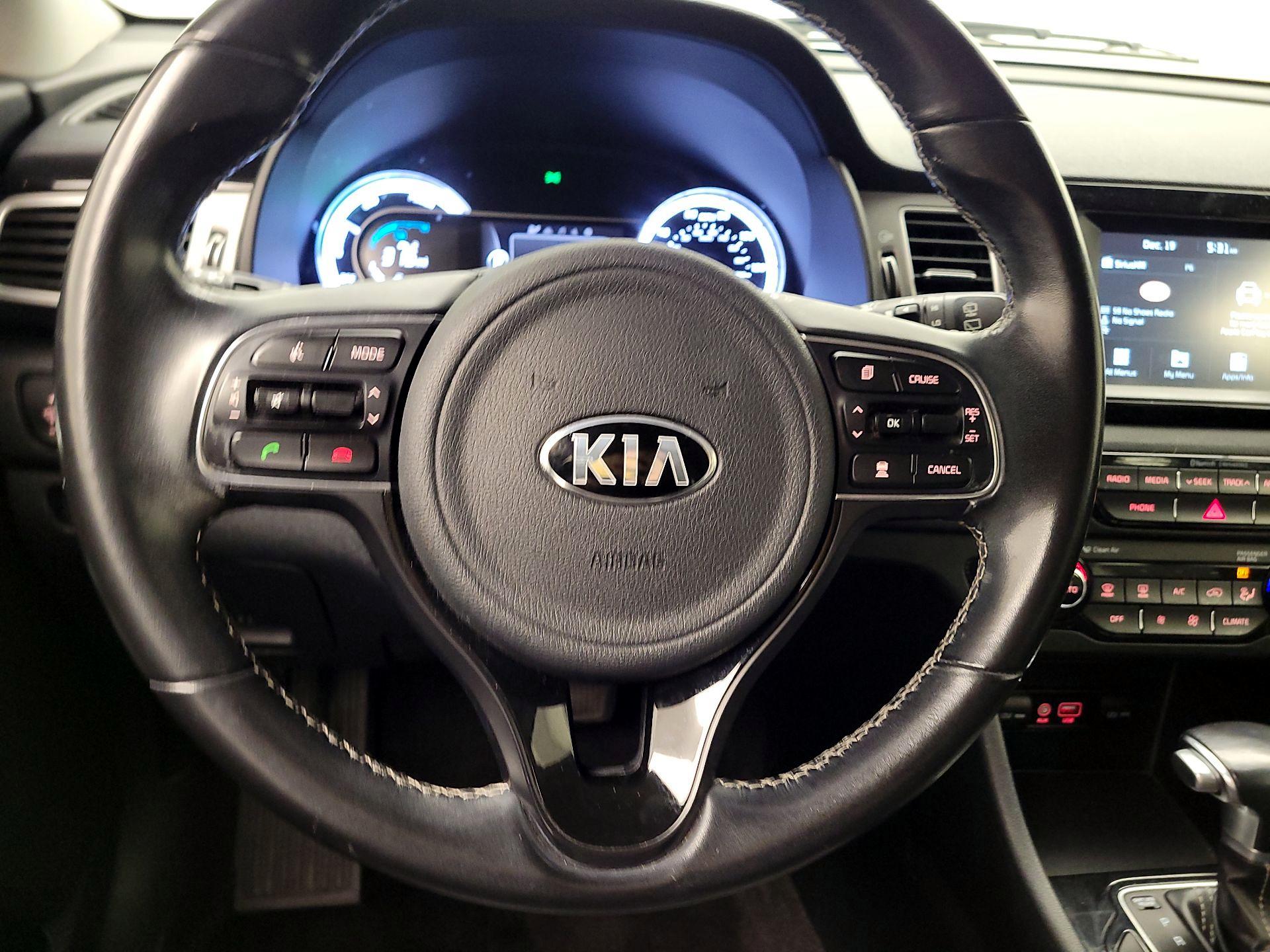Thumbnail: 2017 Kia Niro - 10
