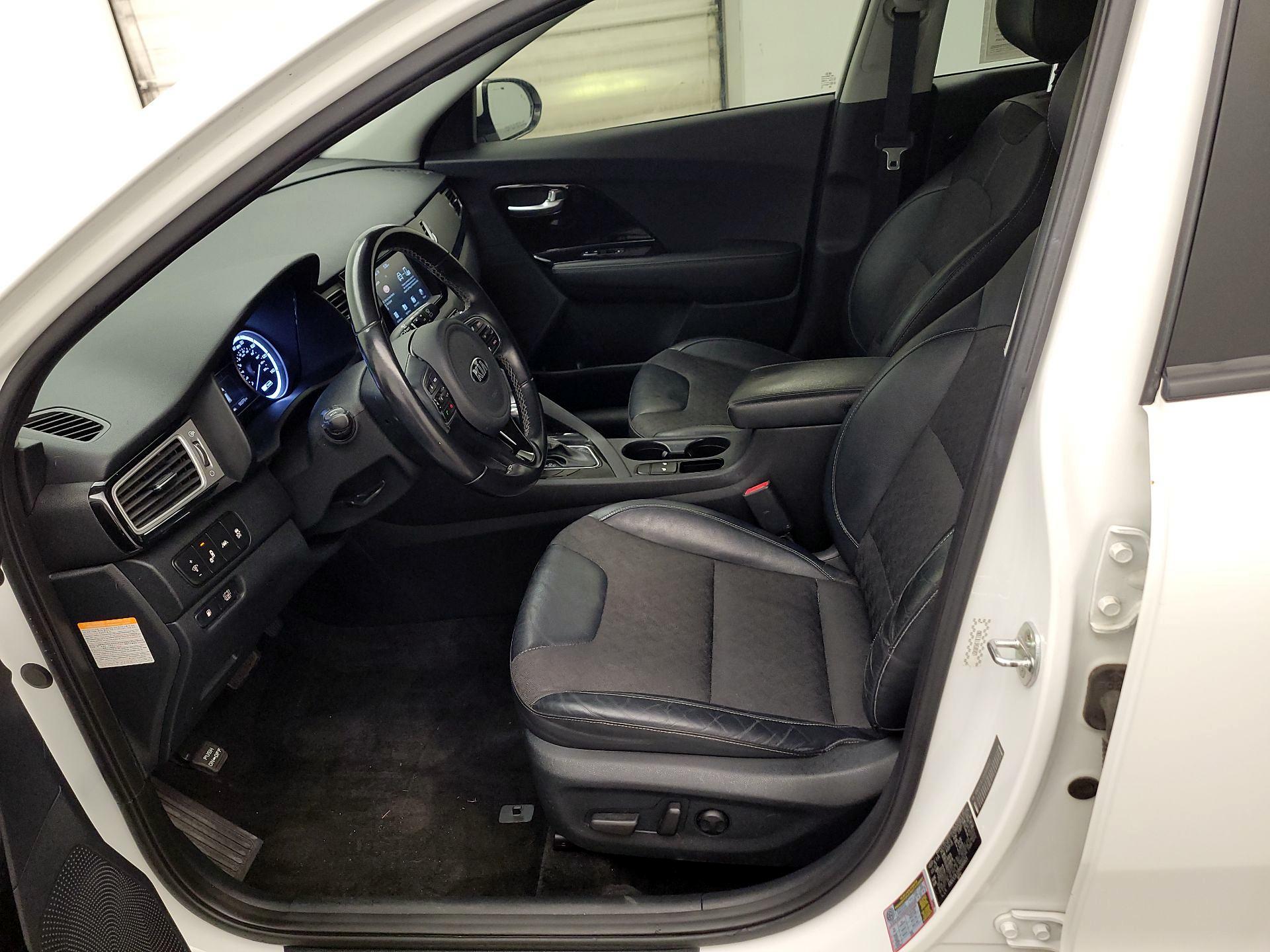 Thumbnail: 2017 Kia Niro - 11