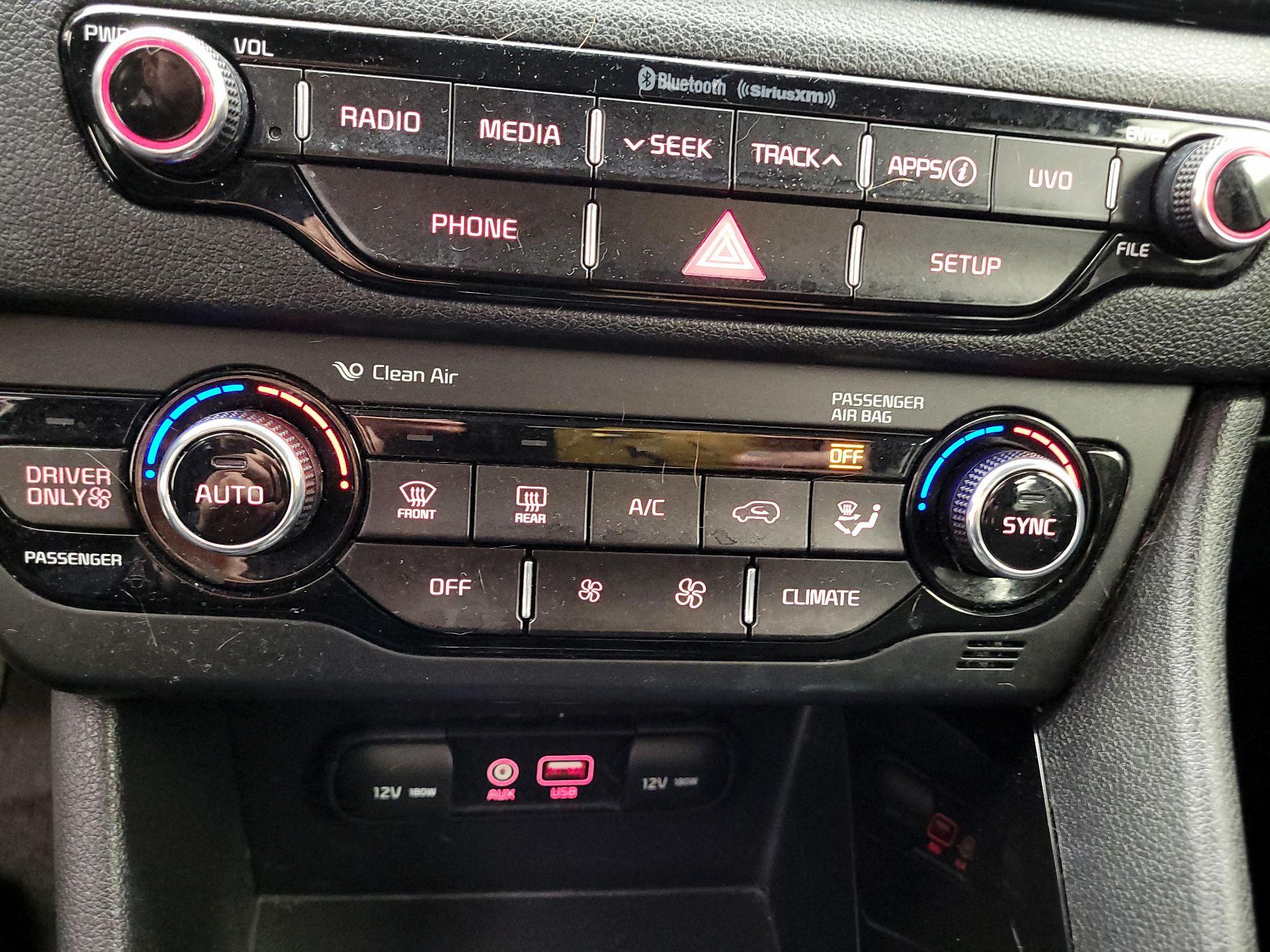 Thumbnail: 2017 Kia Niro - 14