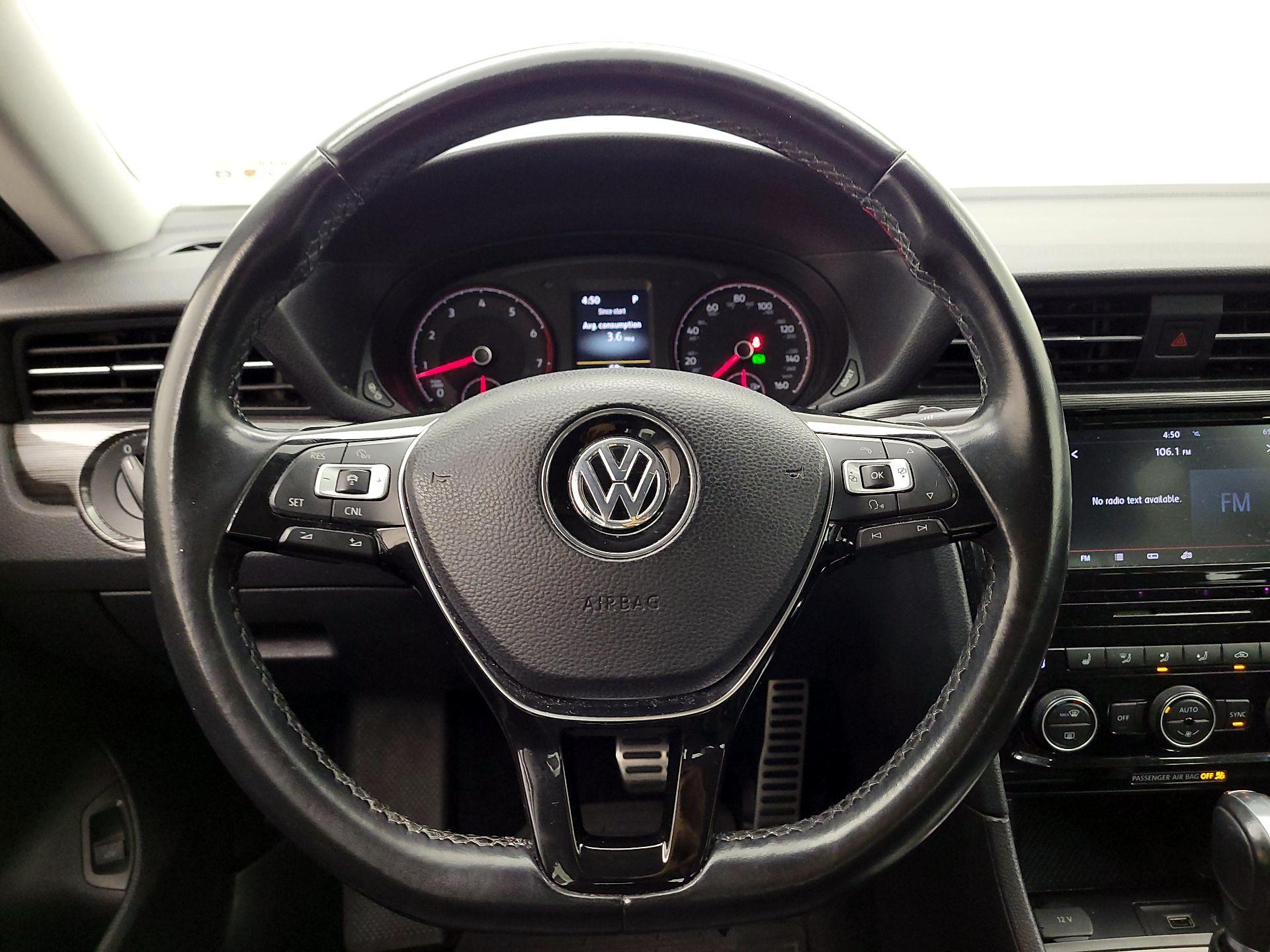 Thumbnail: 2020 Volkswagen Passat - 10