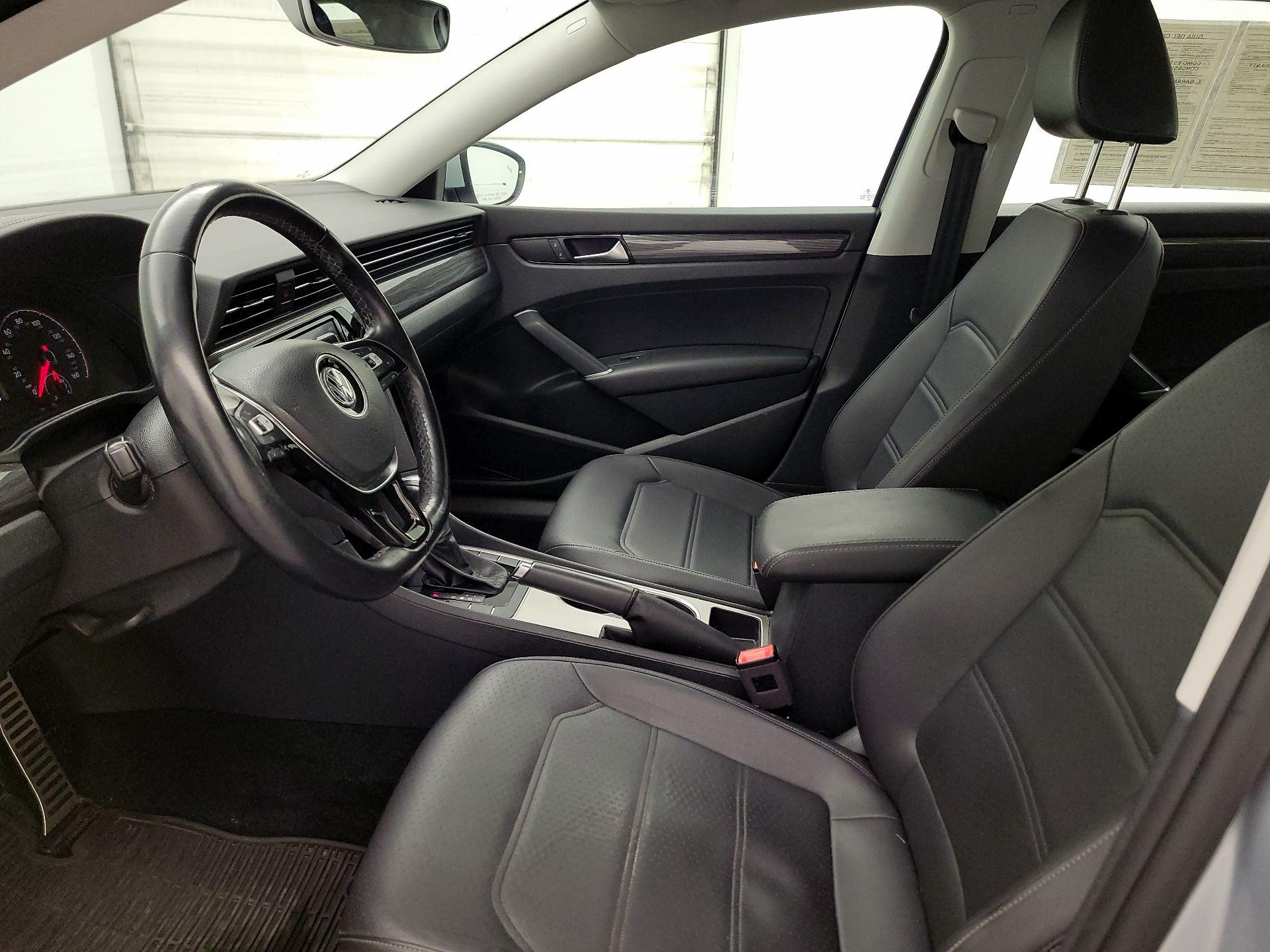 Thumbnail: 2020 Volkswagen Passat - 11