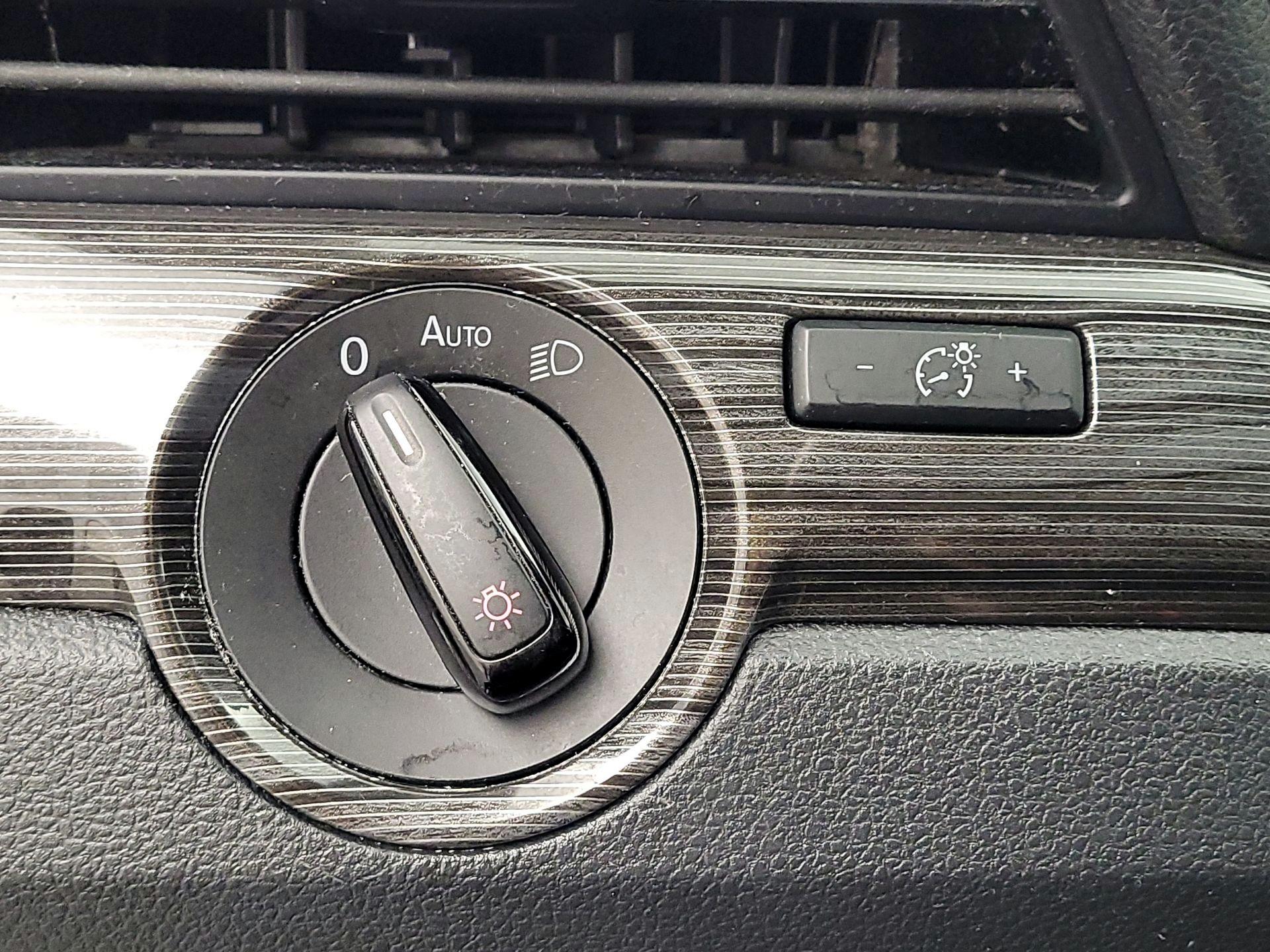 Thumbnail: 2020 Volkswagen Passat - 13