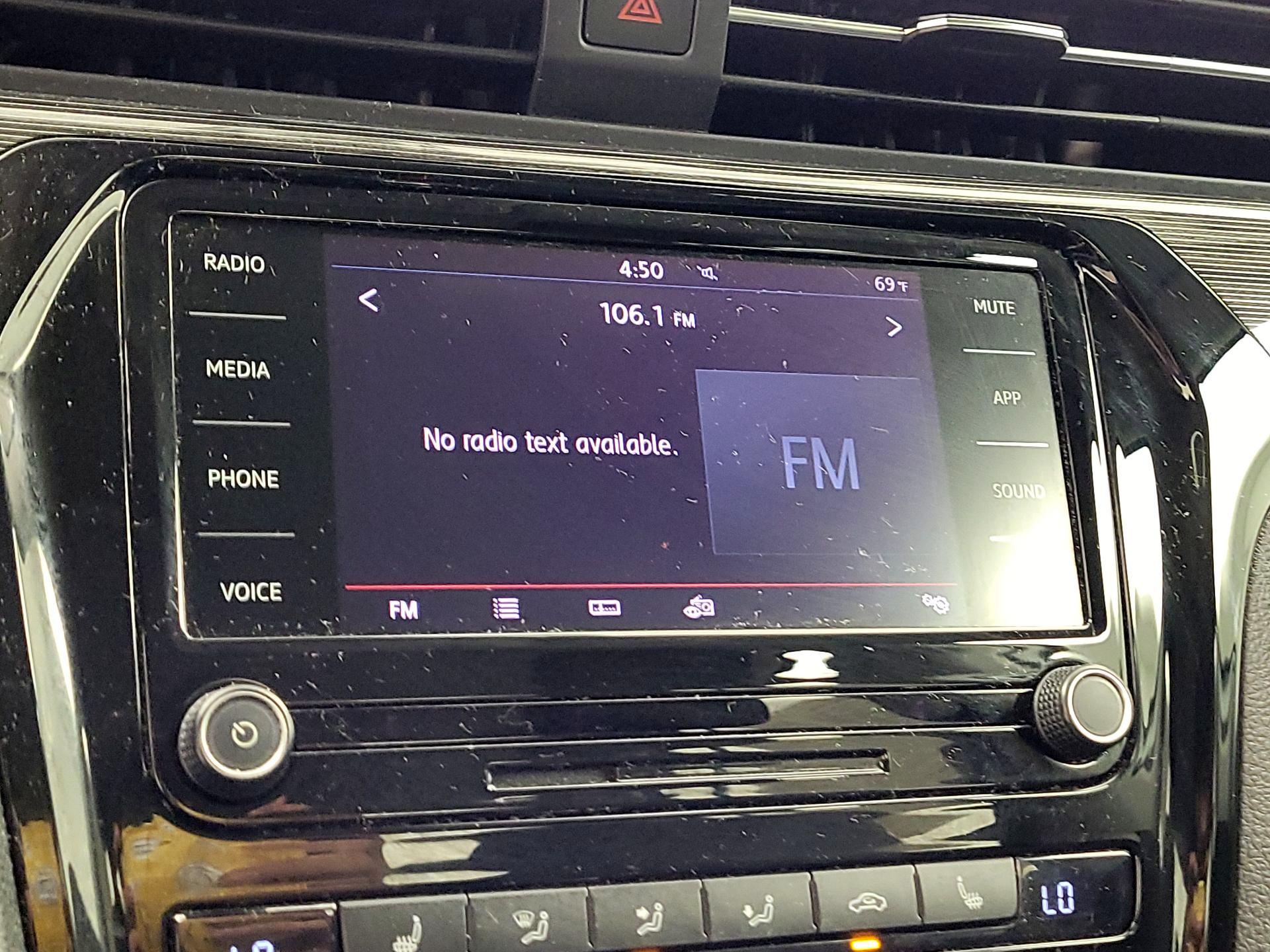 Thumbnail: 2020 Volkswagen Passat - 15