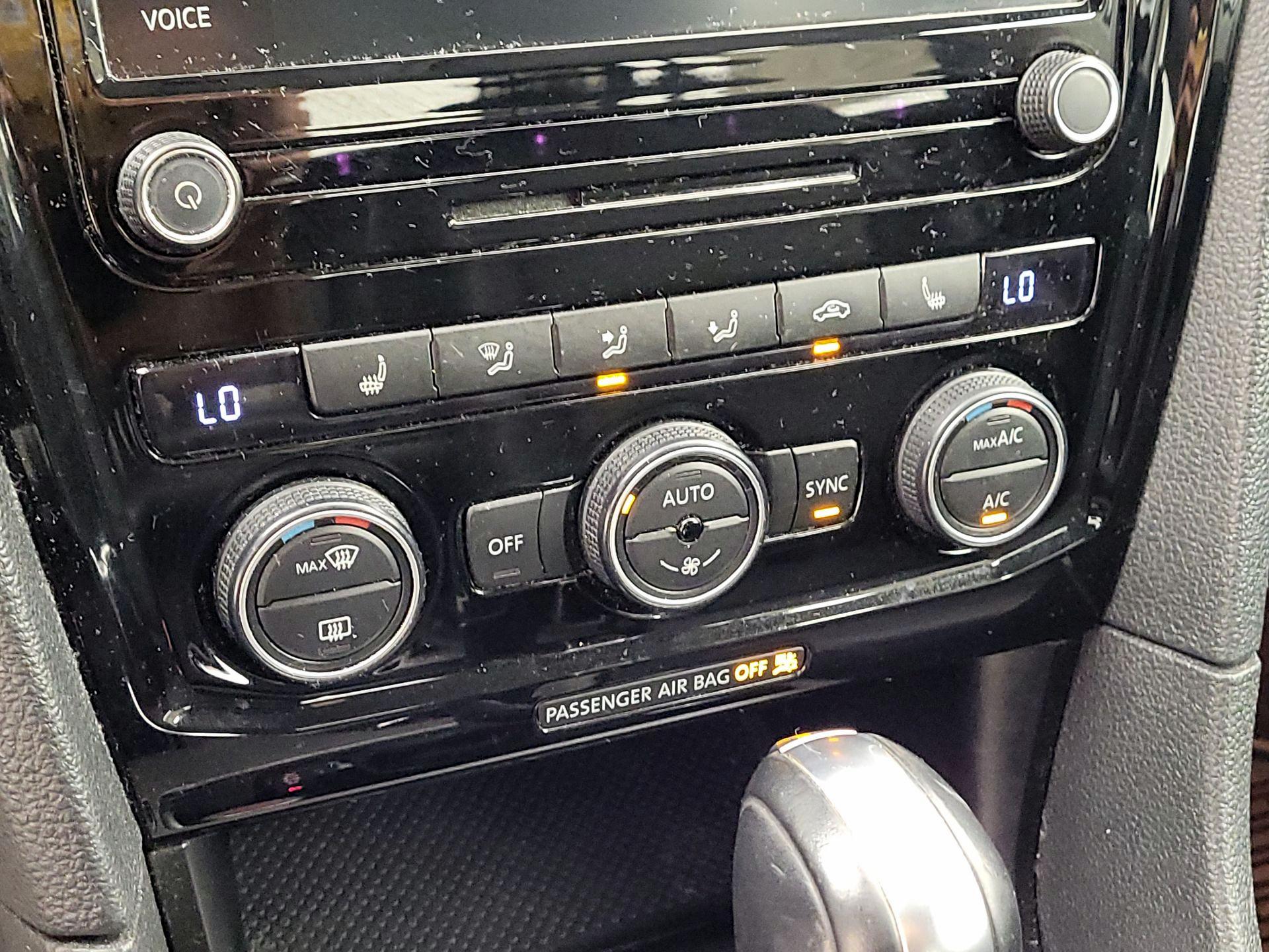 Thumbnail: 2020 Volkswagen Passat - 16