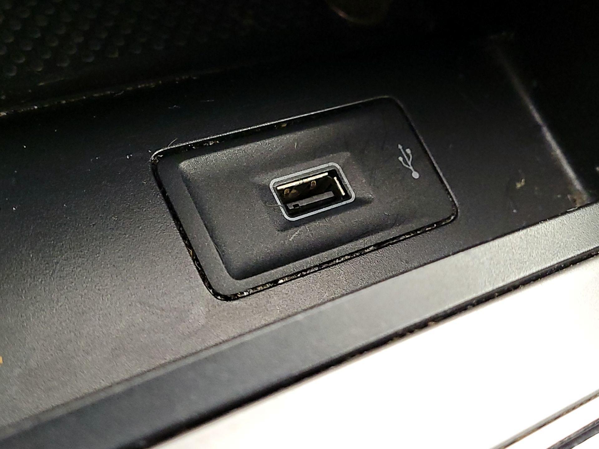 Thumbnail: 2020 Volkswagen Passat - 18