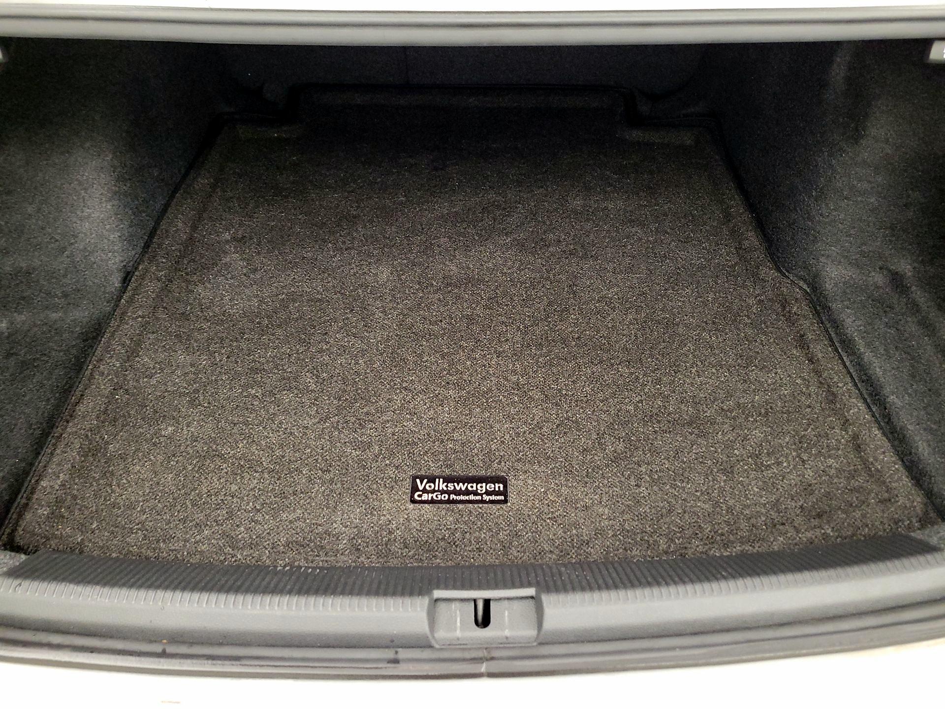 Thumbnail: 2020 Volkswagen Passat - 20