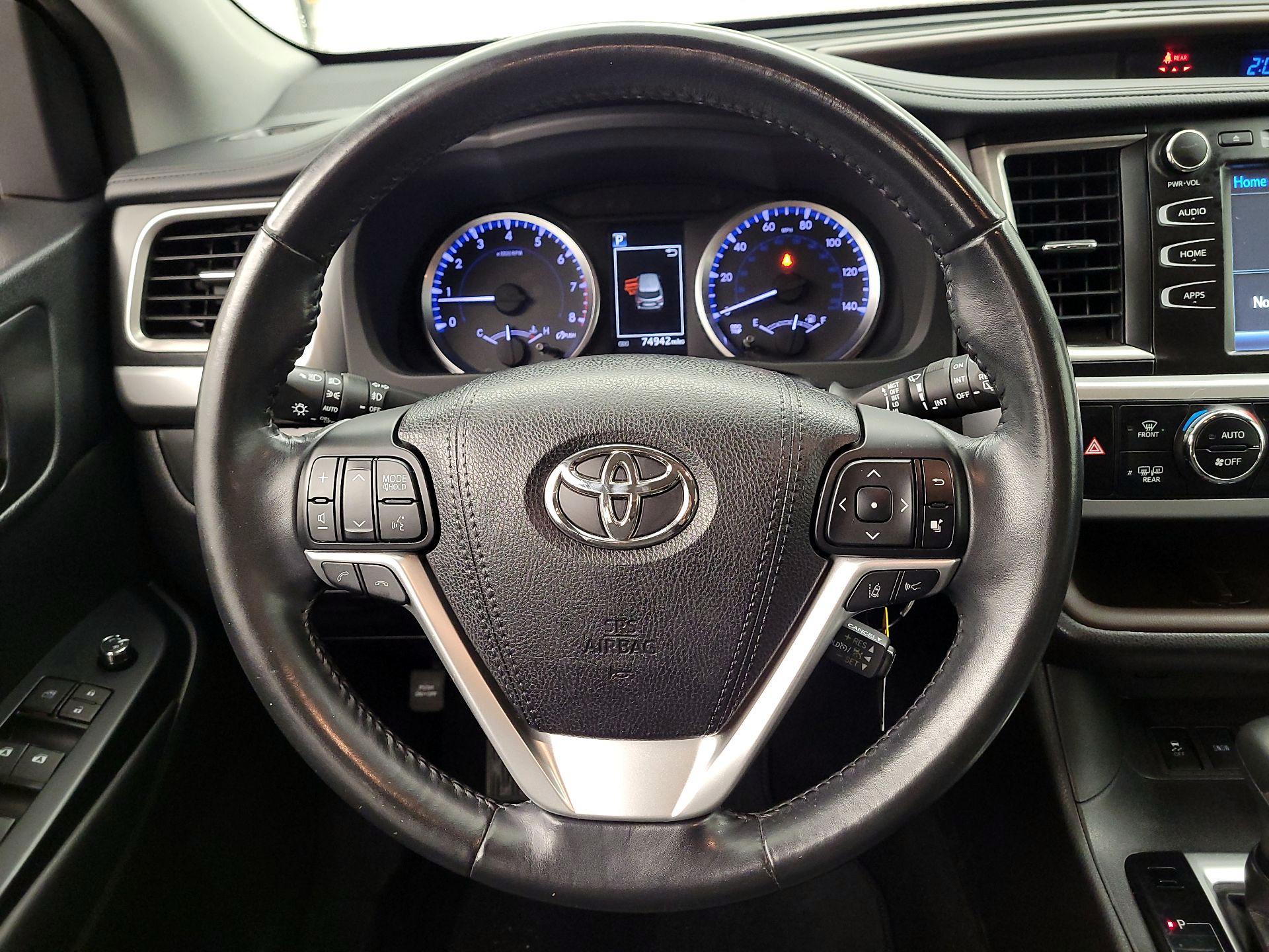 Thumbnail: 2018 Toyota Highlander - 10