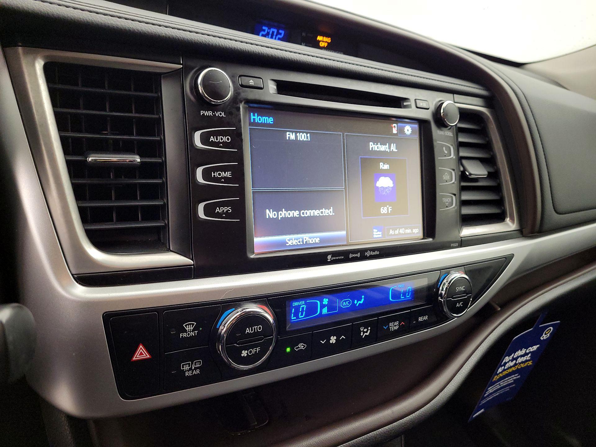 Thumbnail: 2018 Toyota Highlander - 15