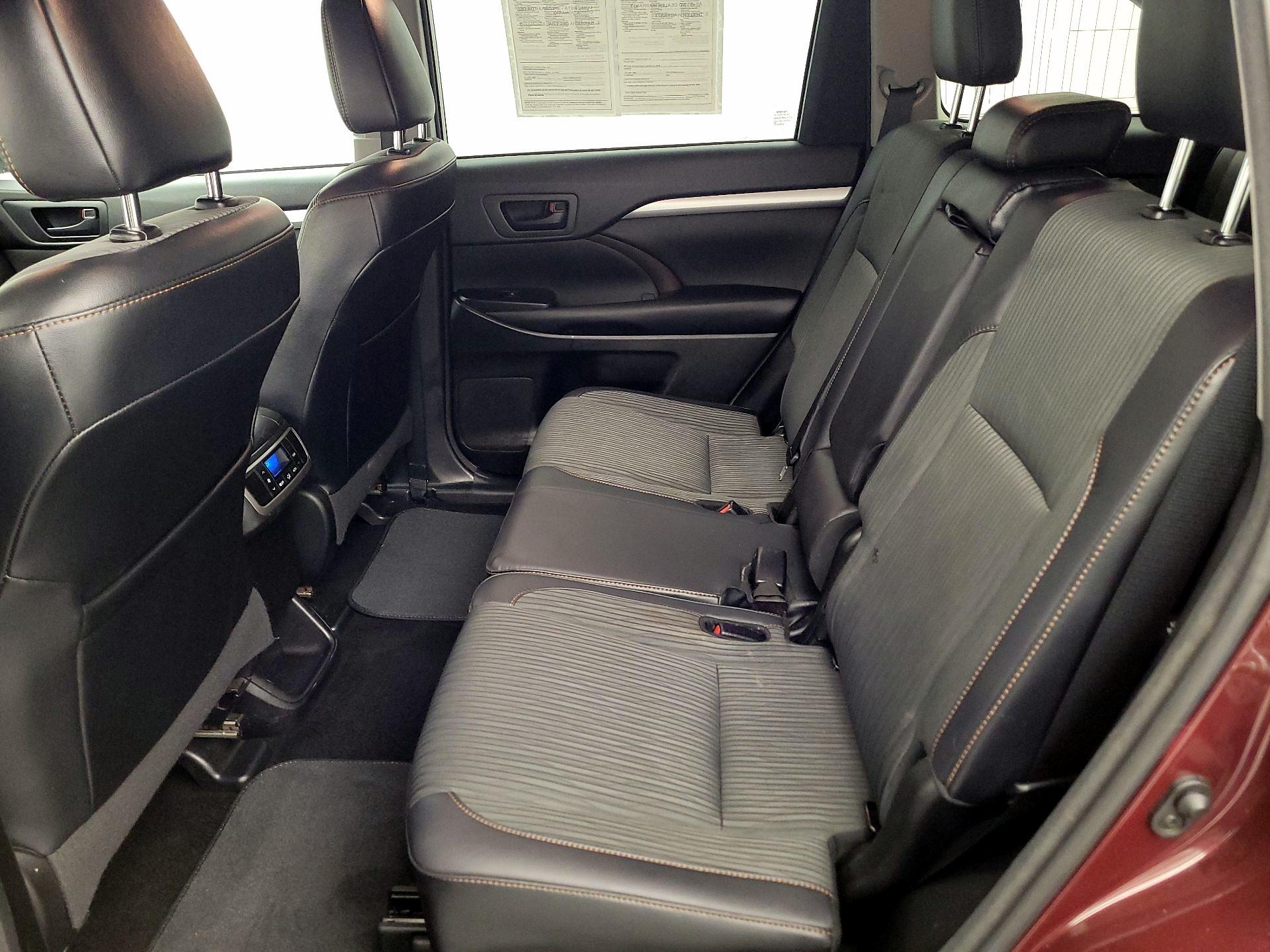 Thumbnail: 2018 Toyota Highlander - 19