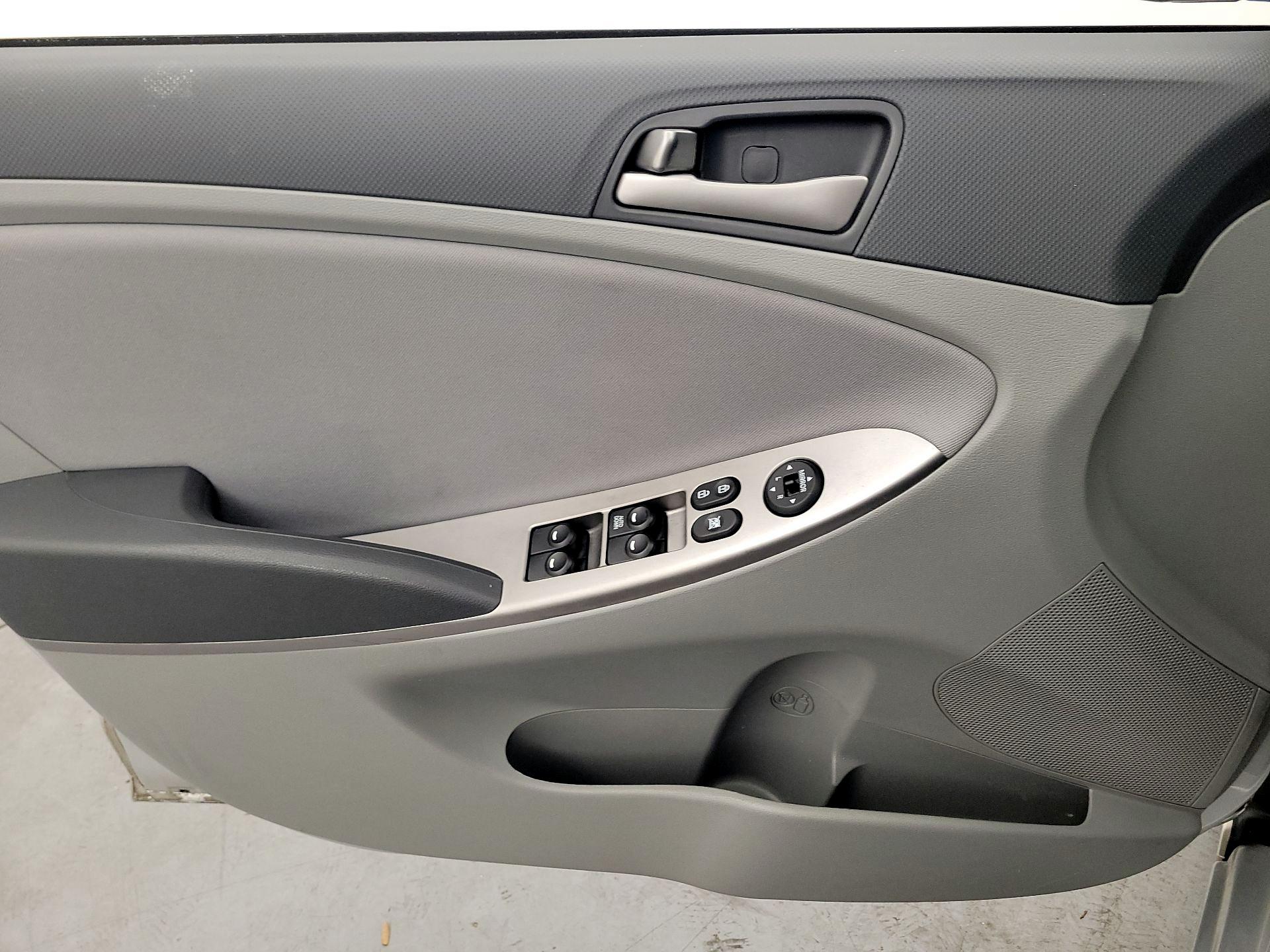 Thumbnail: 2017 Hyundai Accent - 12