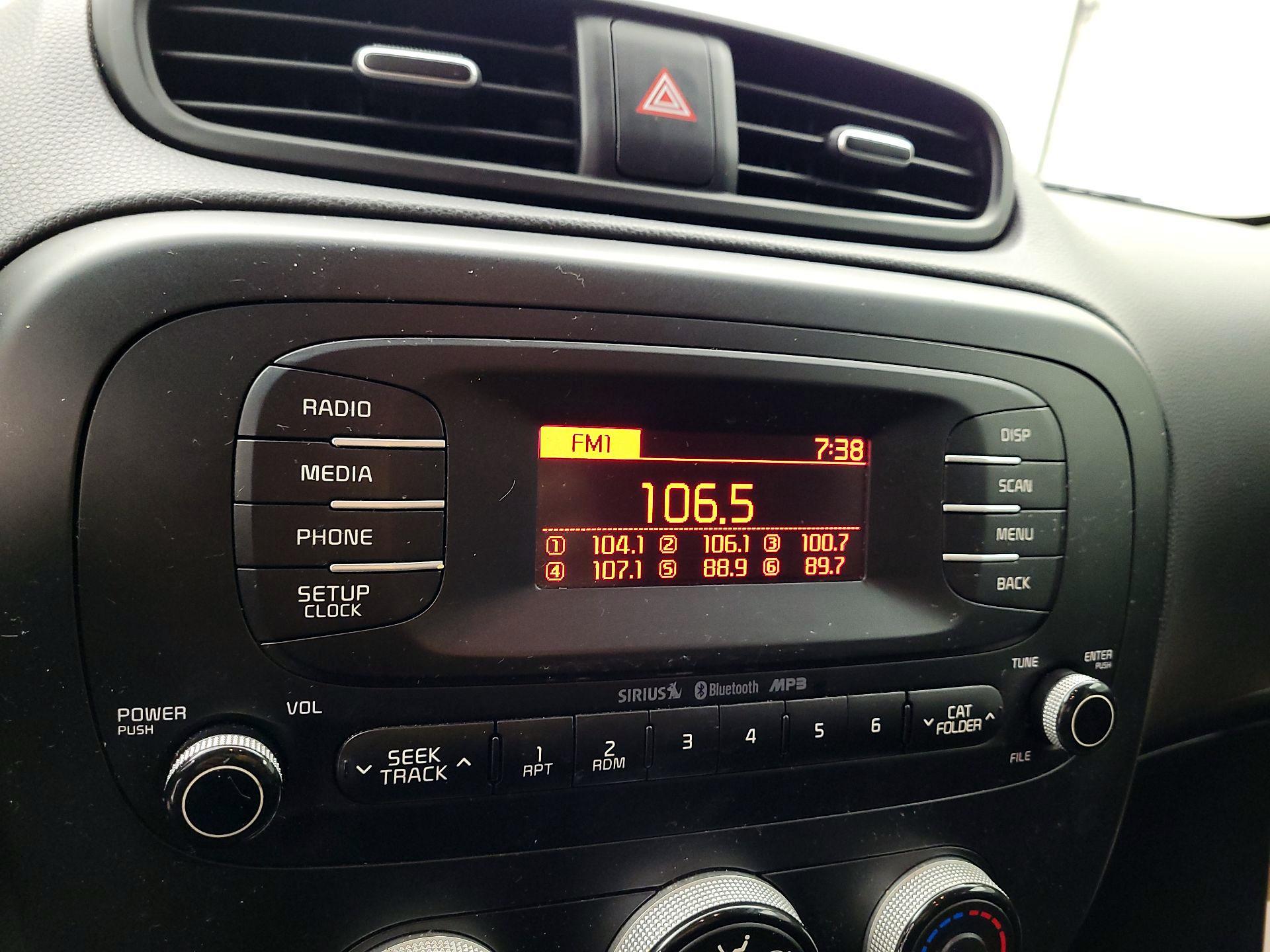 Thumbnail: 2015 Kia Soul - 13