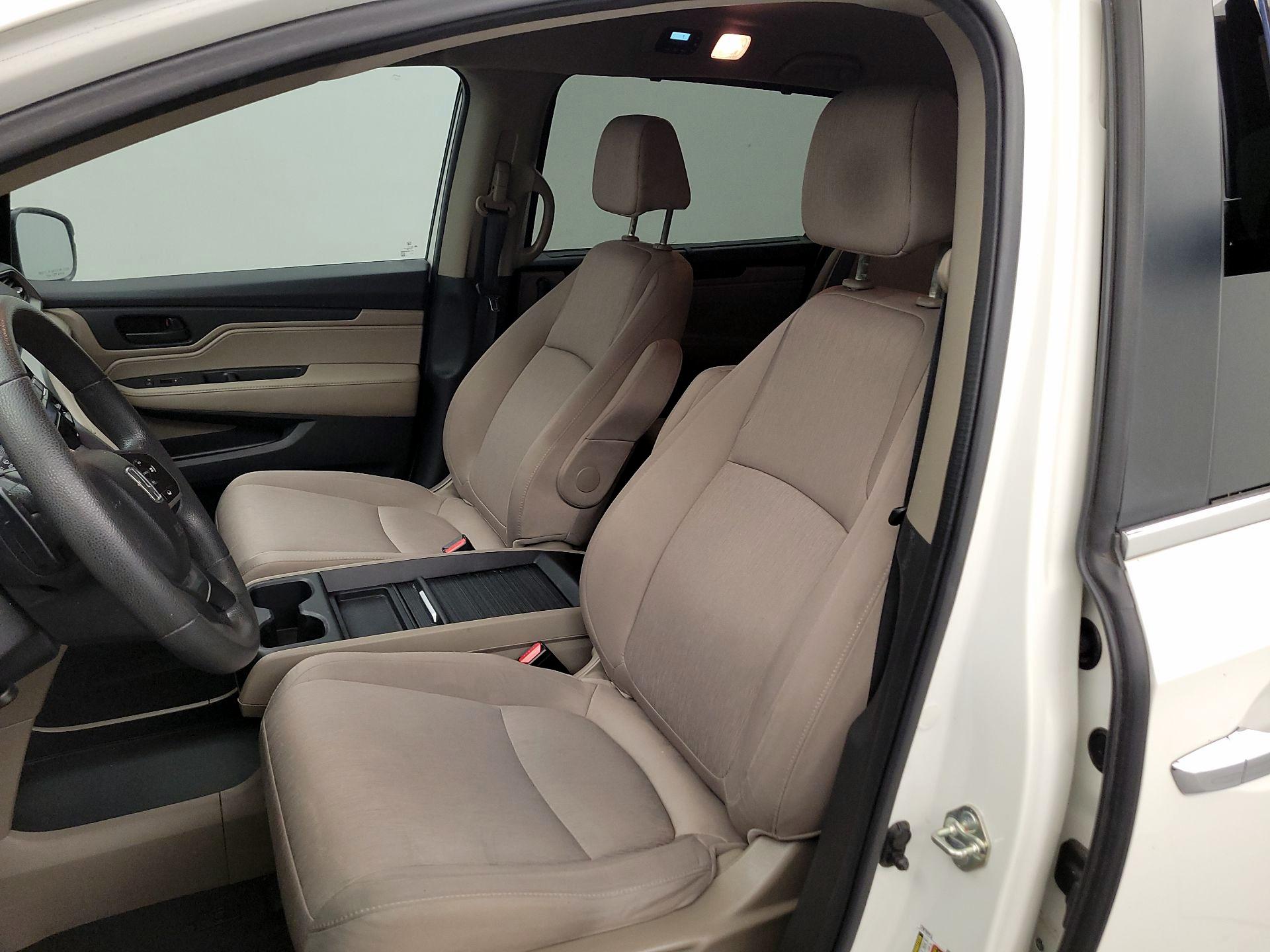 Thumbnail: 2019 Honda Odyssey - 11