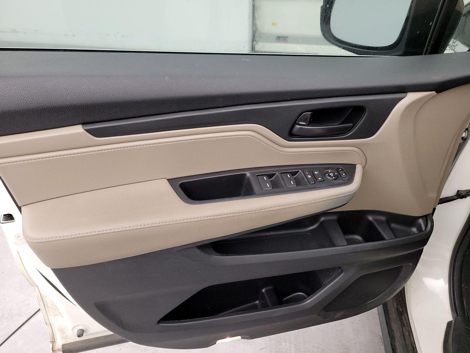 Thumbnail: 2019 Honda Odyssey - 12