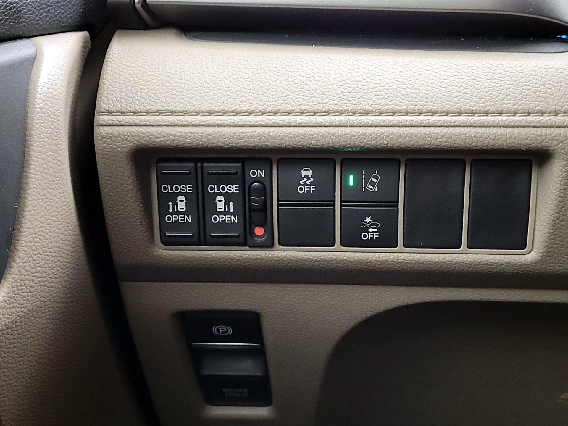 Thumbnail: 2019 Honda Odyssey - 13