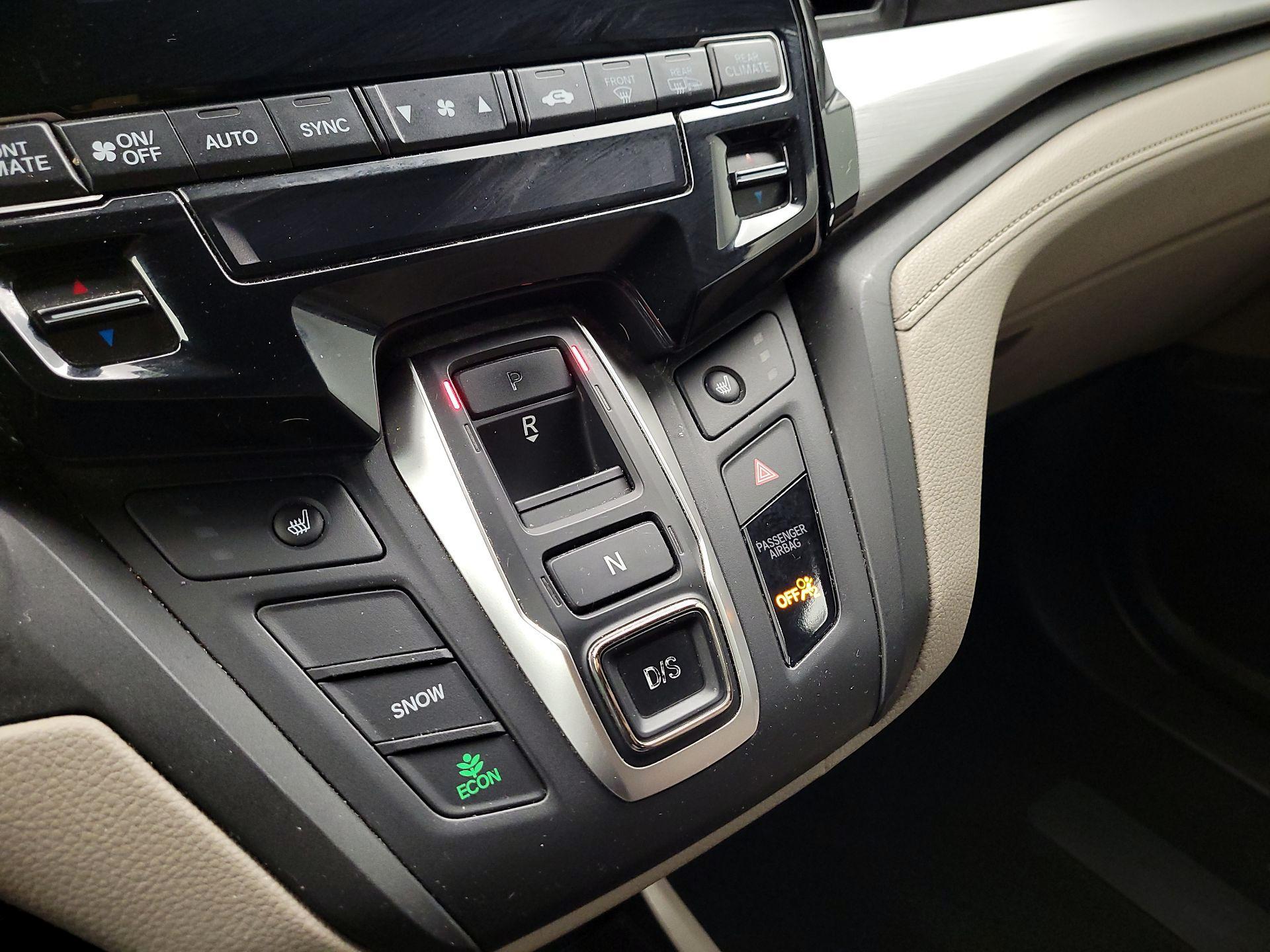 Thumbnail: 2019 Honda Odyssey - 17