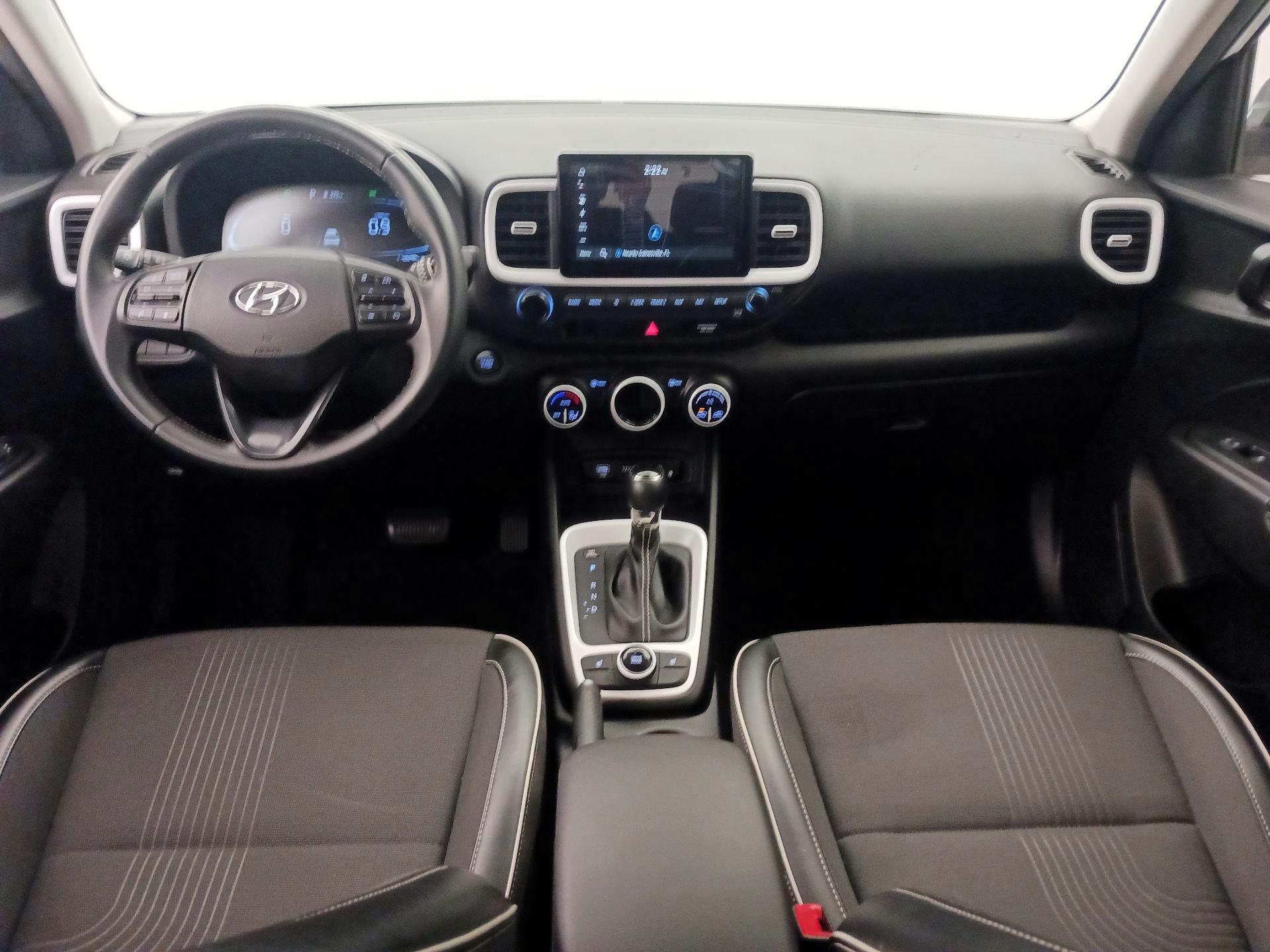 Thumbnail: 2023 Hyundai Venue - 9