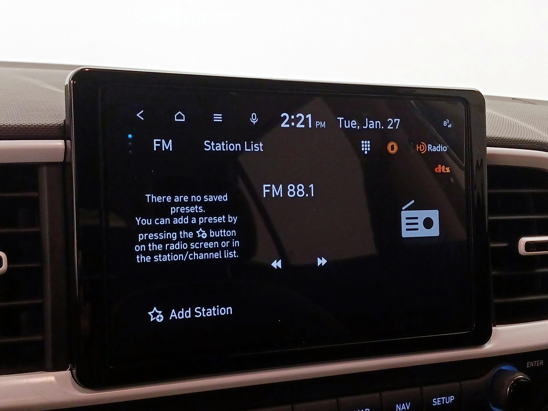 Thumbnail: 2023 Hyundai Venue - 16