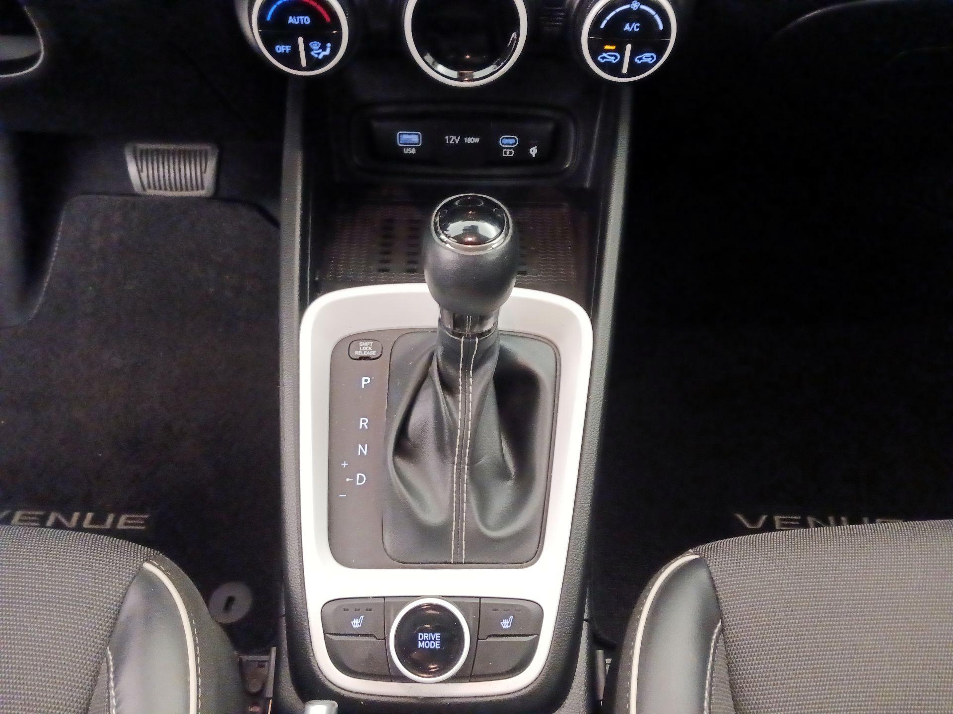 Thumbnail: 2023 Hyundai Venue - 18