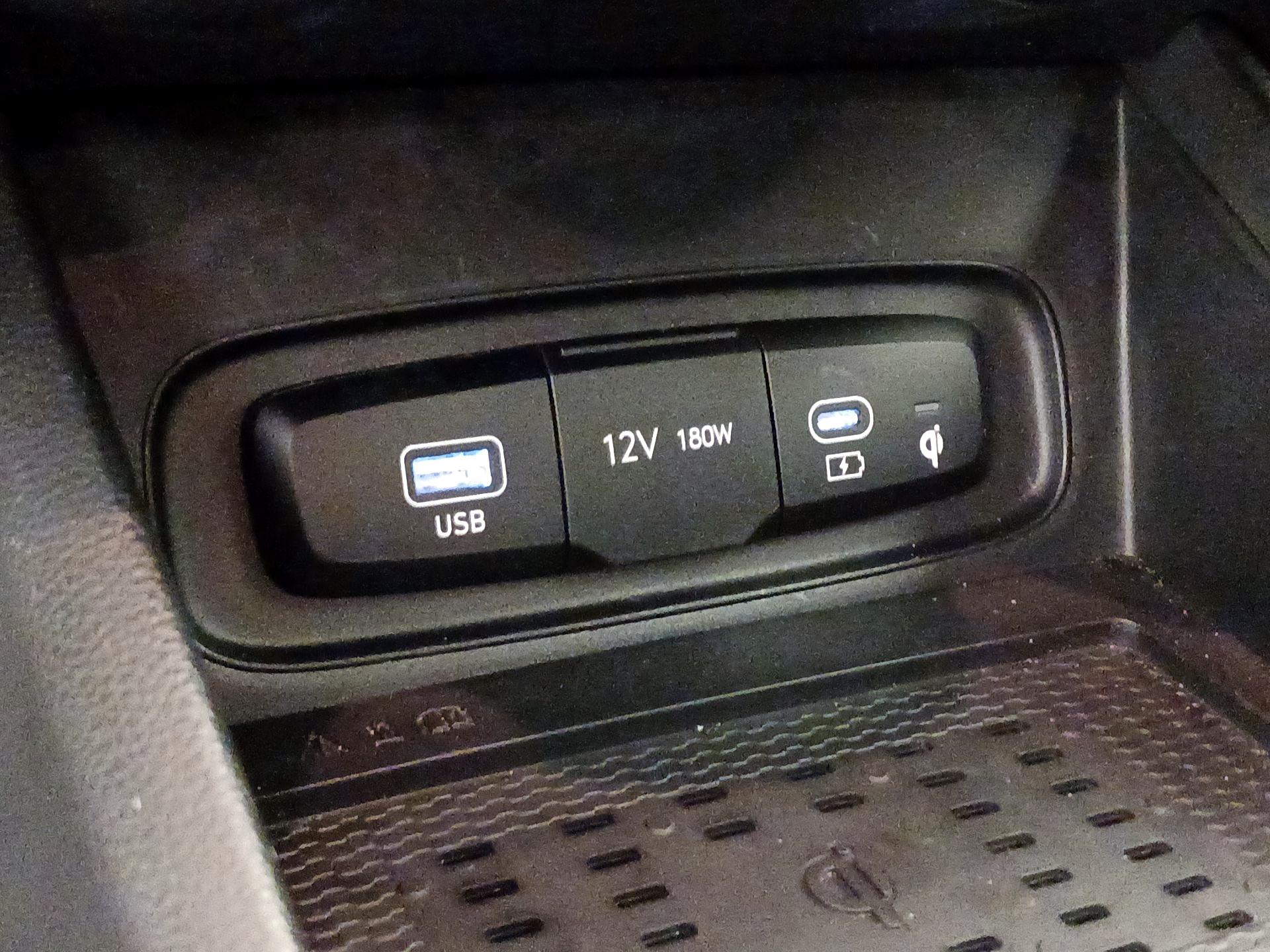 Thumbnail: 2023 Hyundai Venue - 19