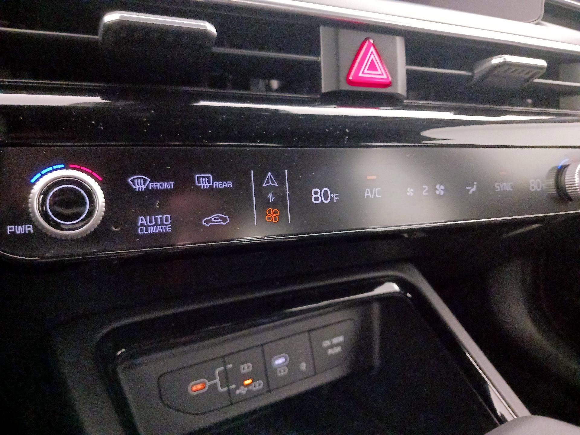 Thumbnail: 2025 Kia K5 - 17