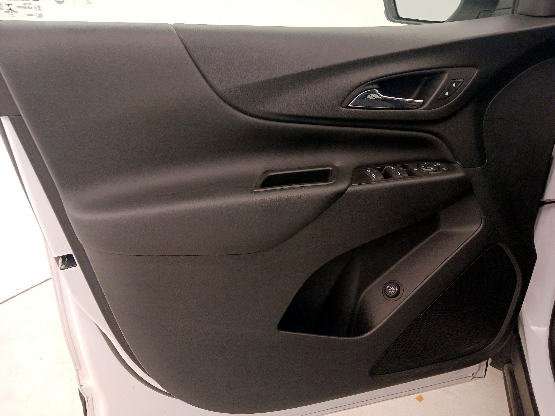 Thumbnail: 2021 Chevrolet Equinox - 12