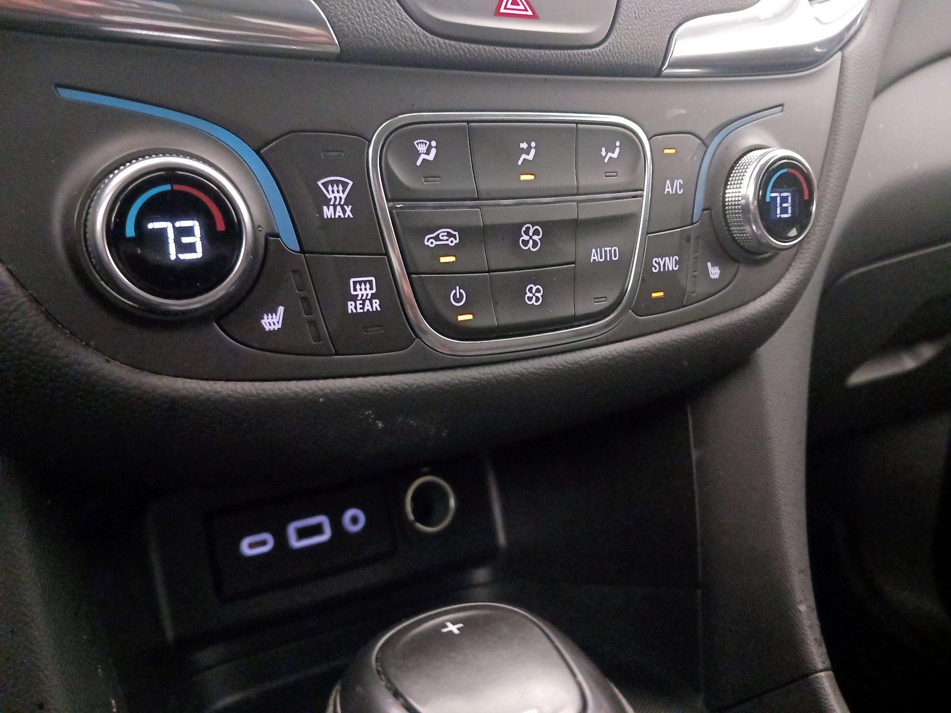 Thumbnail: 2021 Chevrolet Equinox - 16