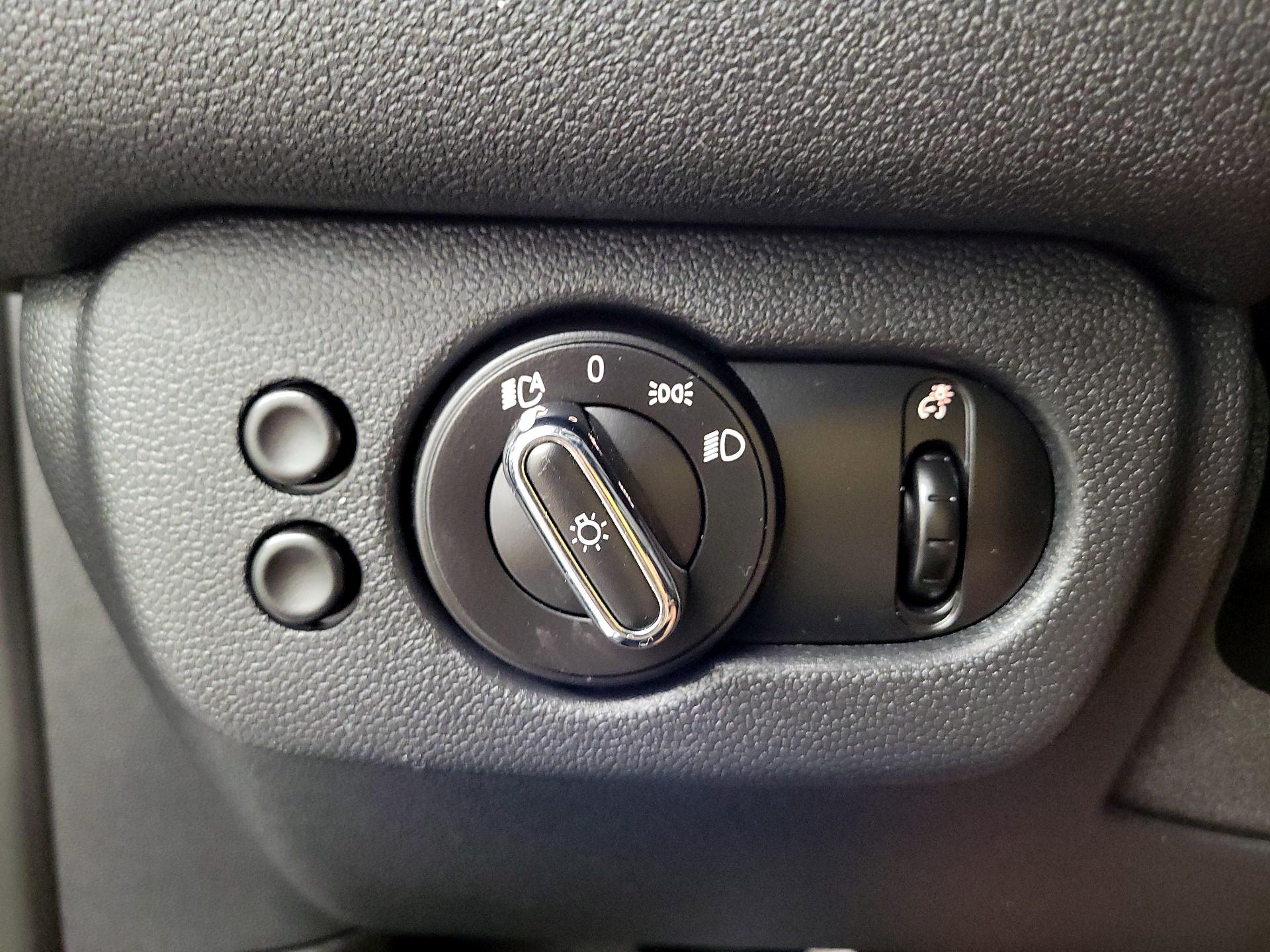 Thumbnail: 2018 MINI Cooper Clubman - 13