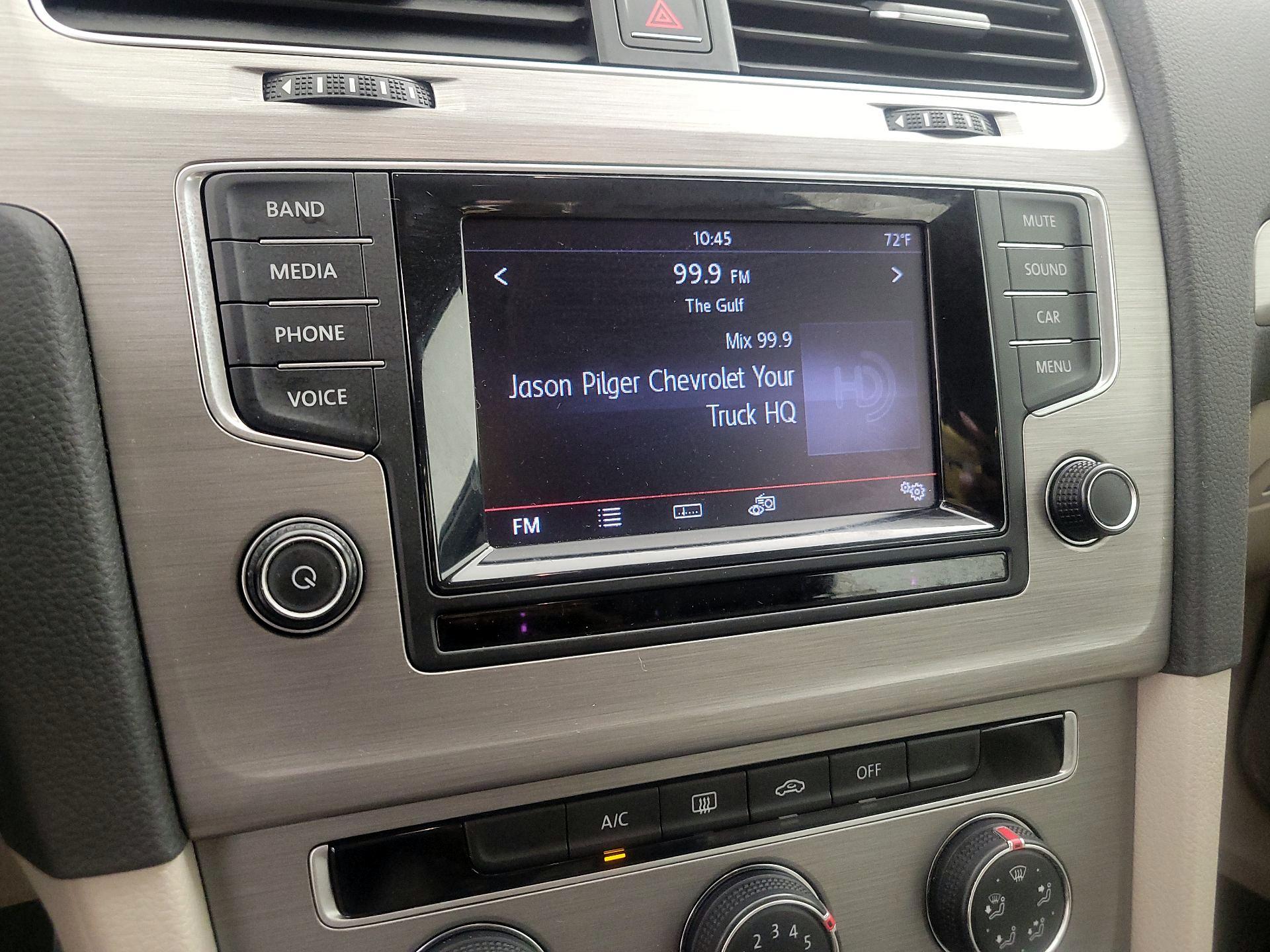 Thumbnail: 2015 Volkswagen Golf - 14