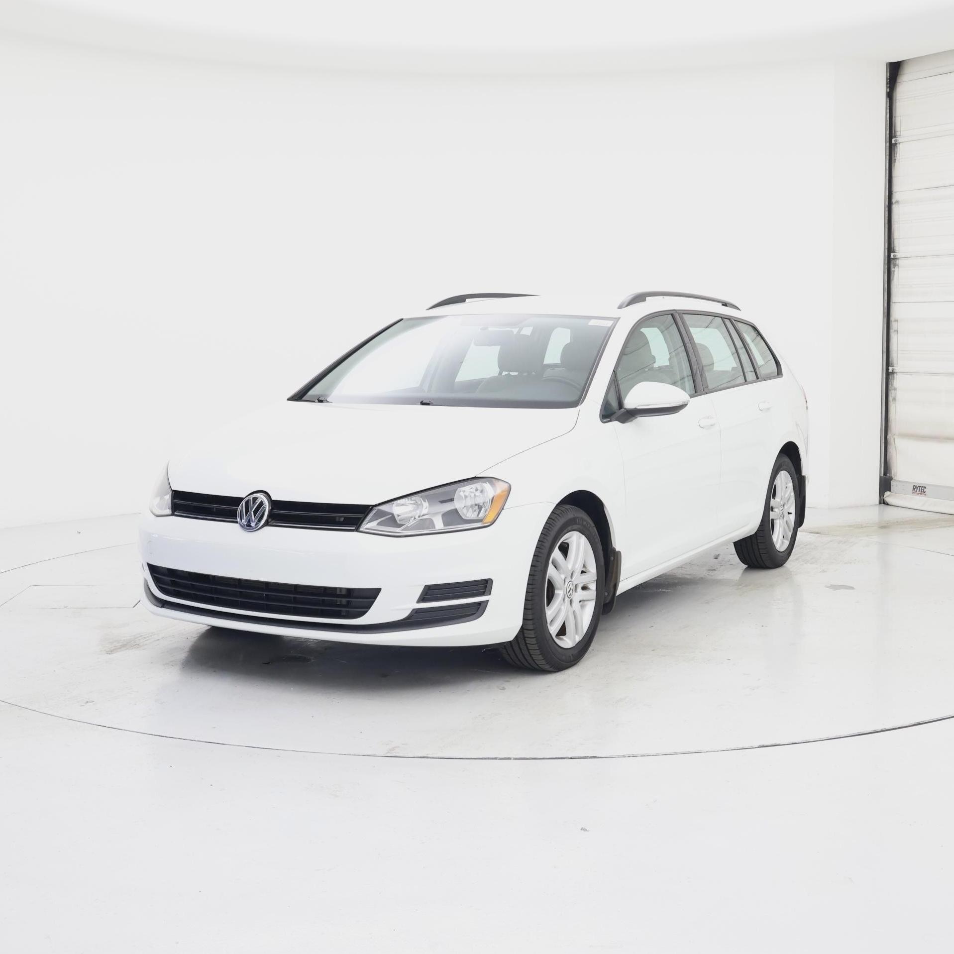 Thumbnail: 2015 Volkswagen Golf - 4