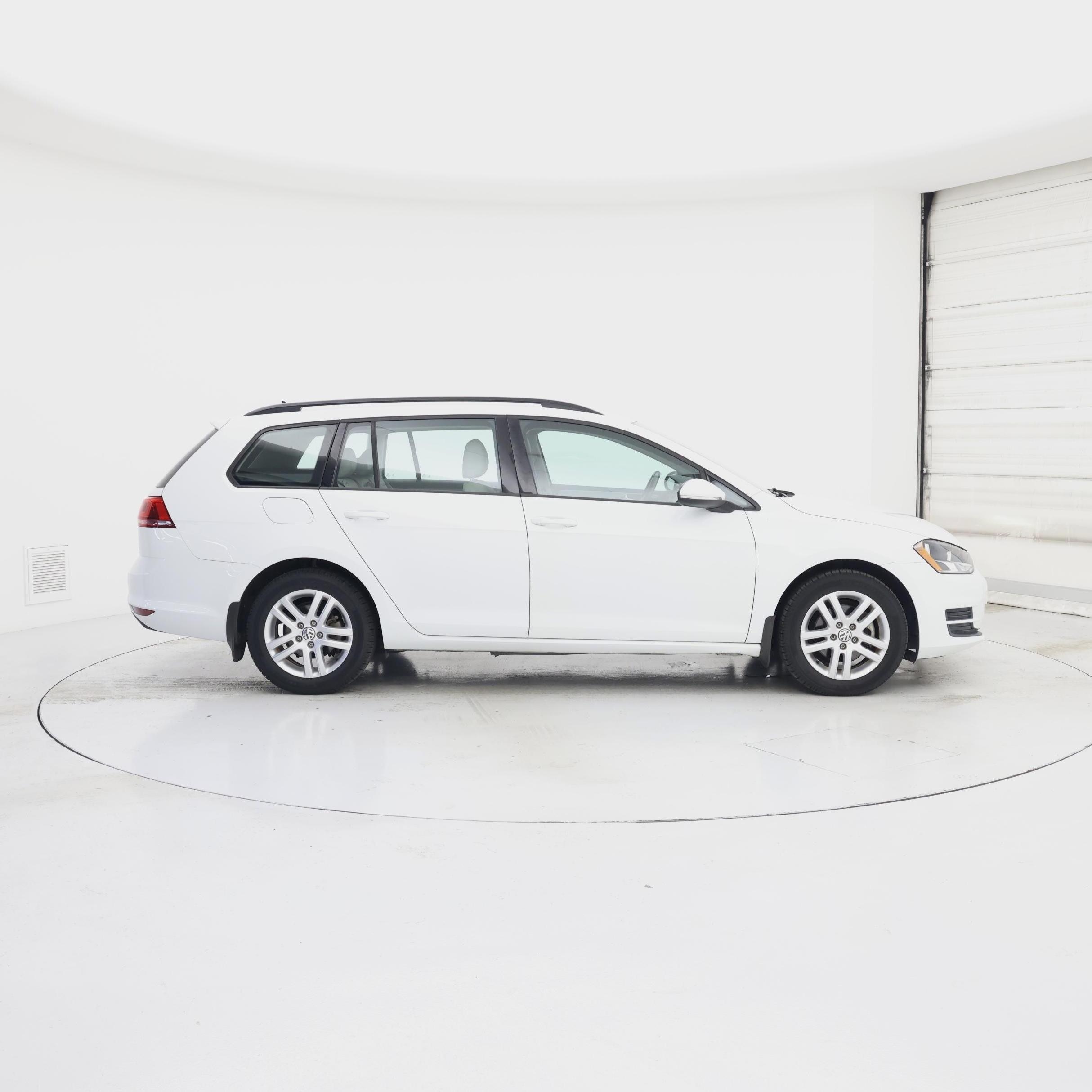 Thumbnail: 2015 Volkswagen Golf - 7