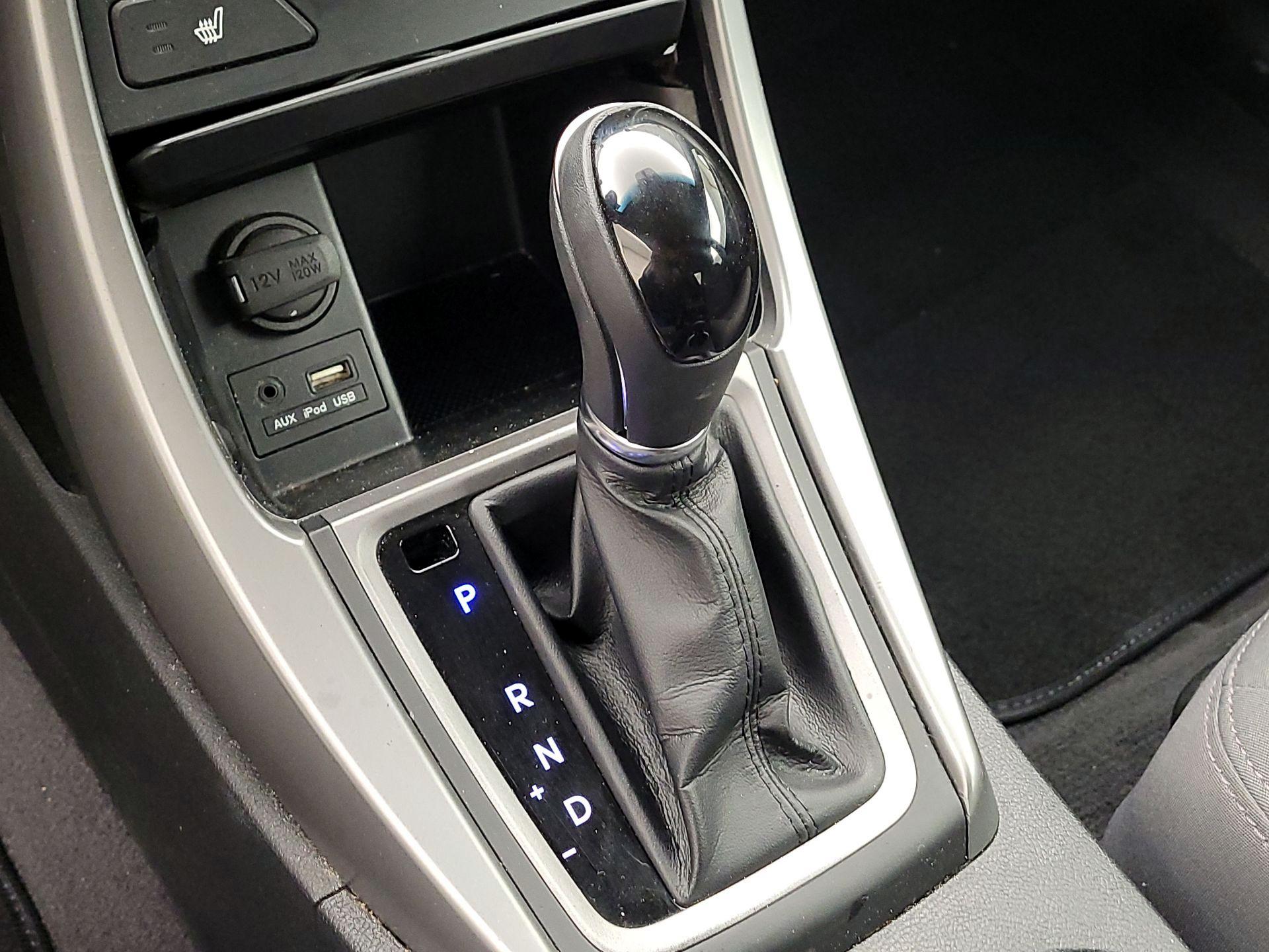 Thumbnail: 2014 Hyundai Elantra - 17