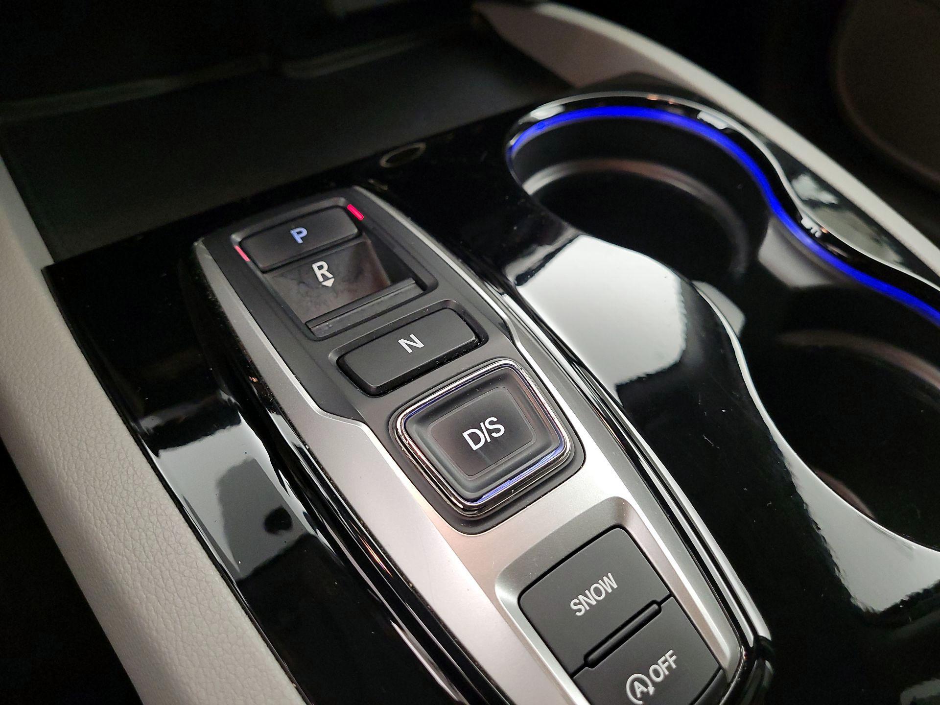 Thumbnail: 2017 Honda Pilot - 15