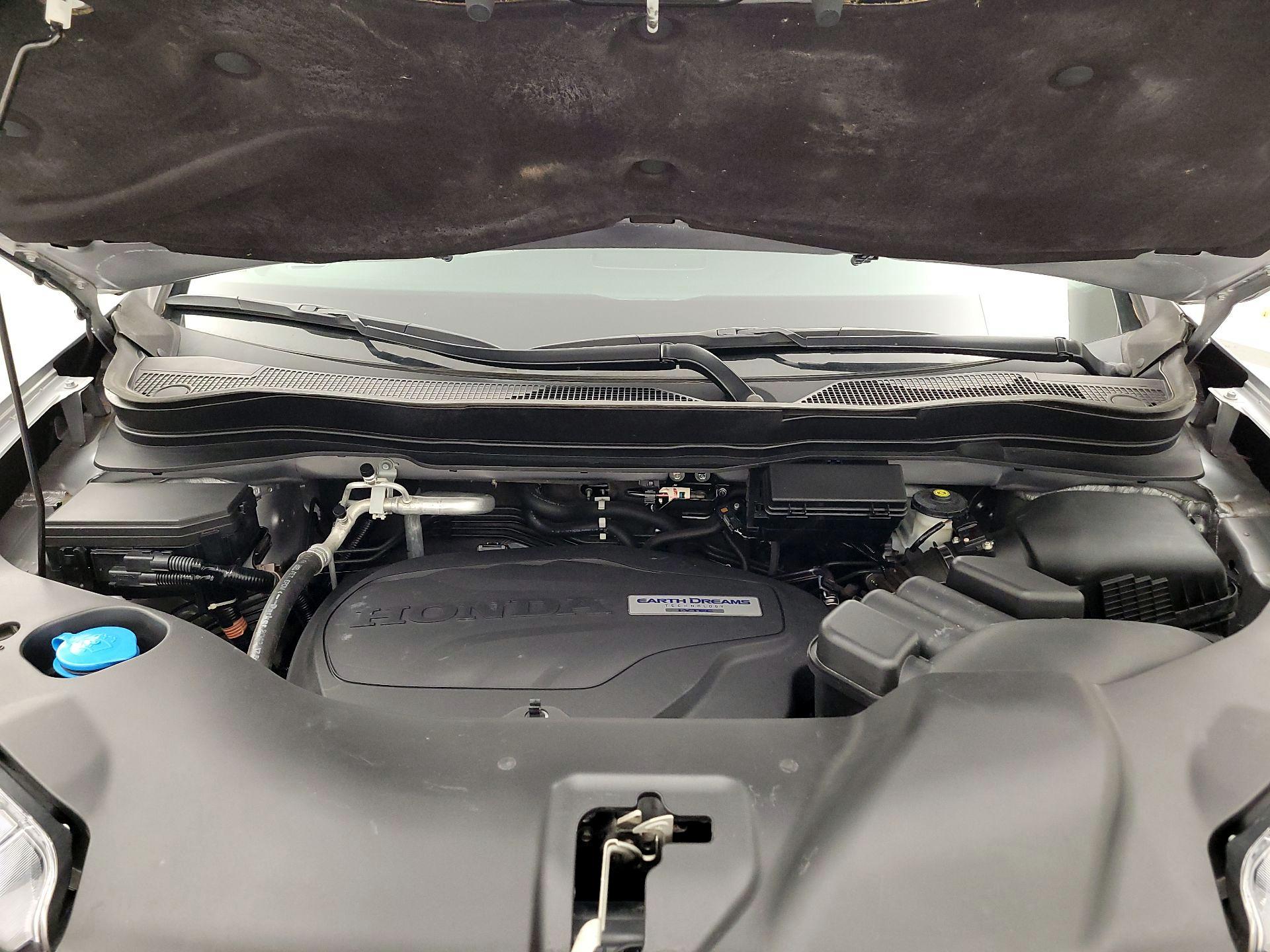 Thumbnail: 2017 Honda Pilot - 17