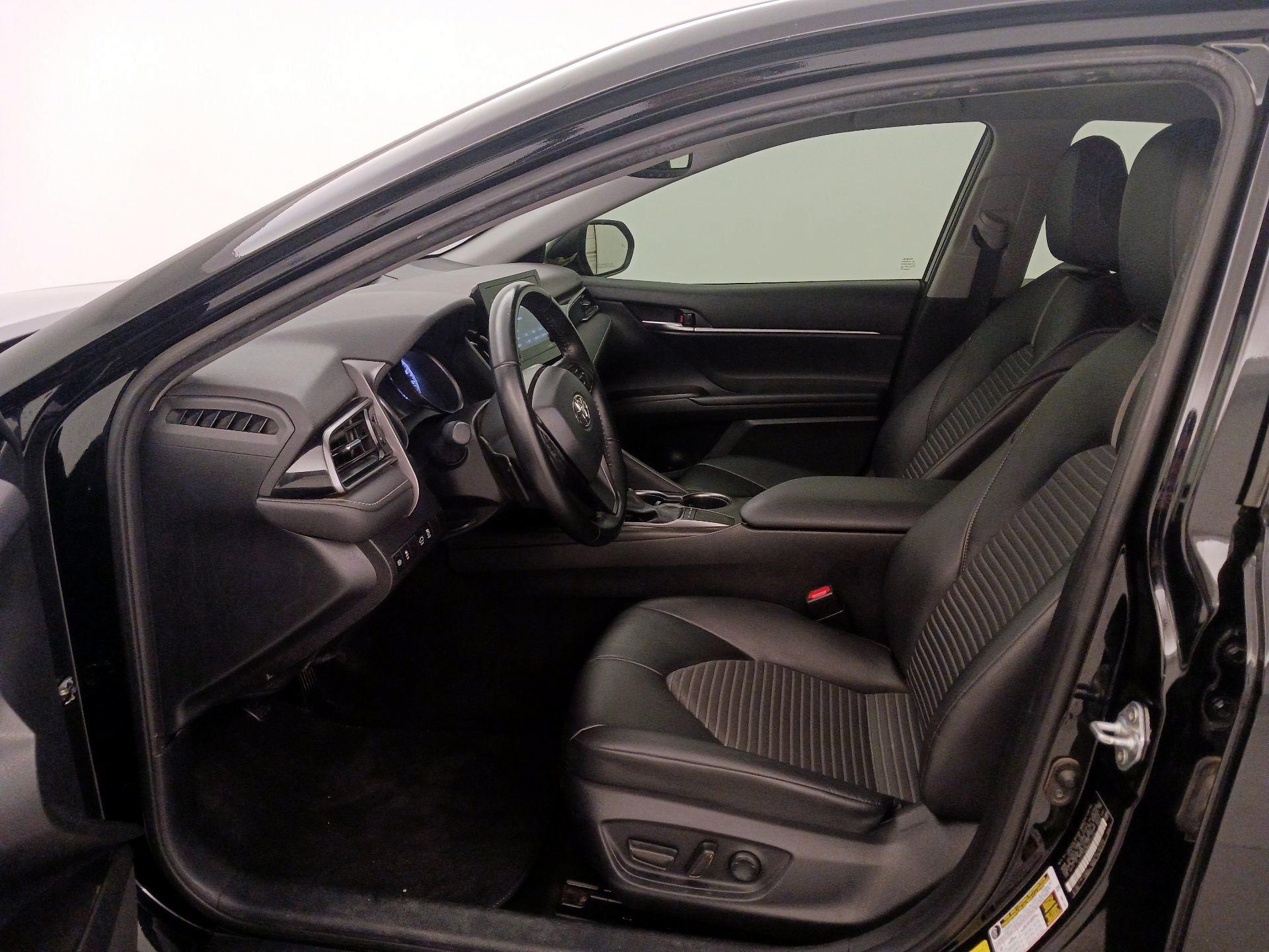 Thumbnail: 2022 Toyota Camry - 11