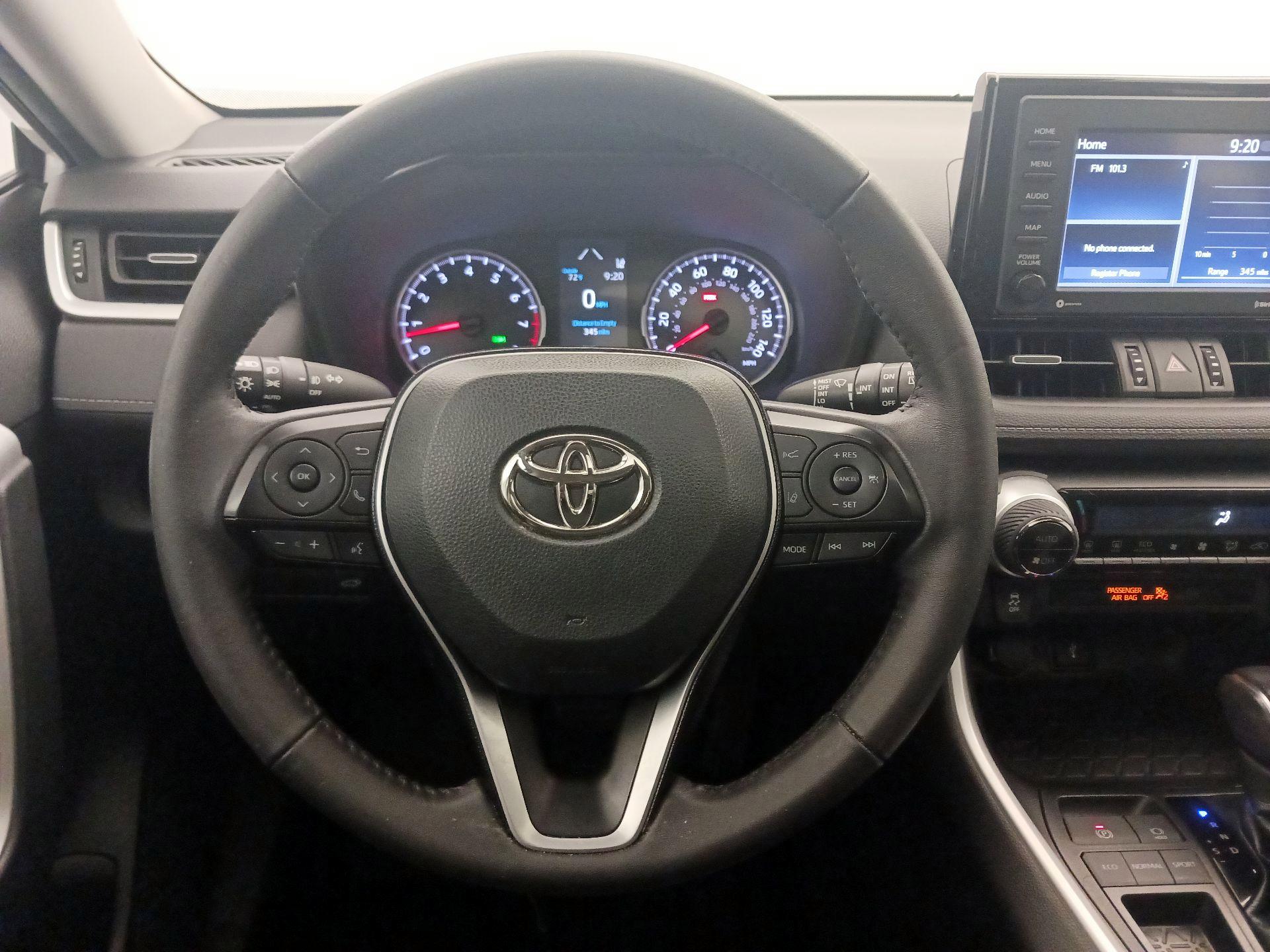 Thumbnail: 2021 Toyota RAV4 - 10