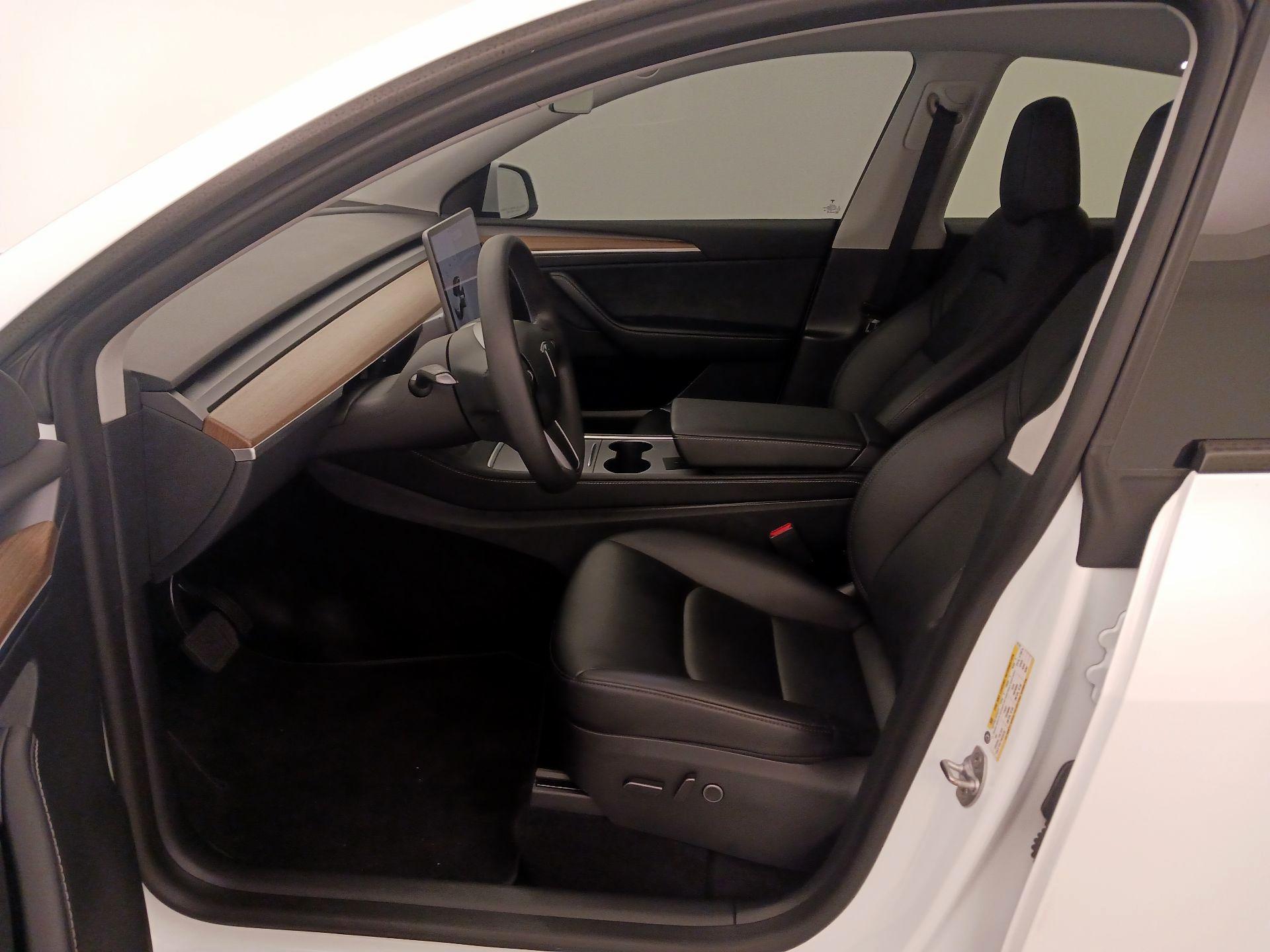 Thumbnail: 2023 Tesla Model Y - 11