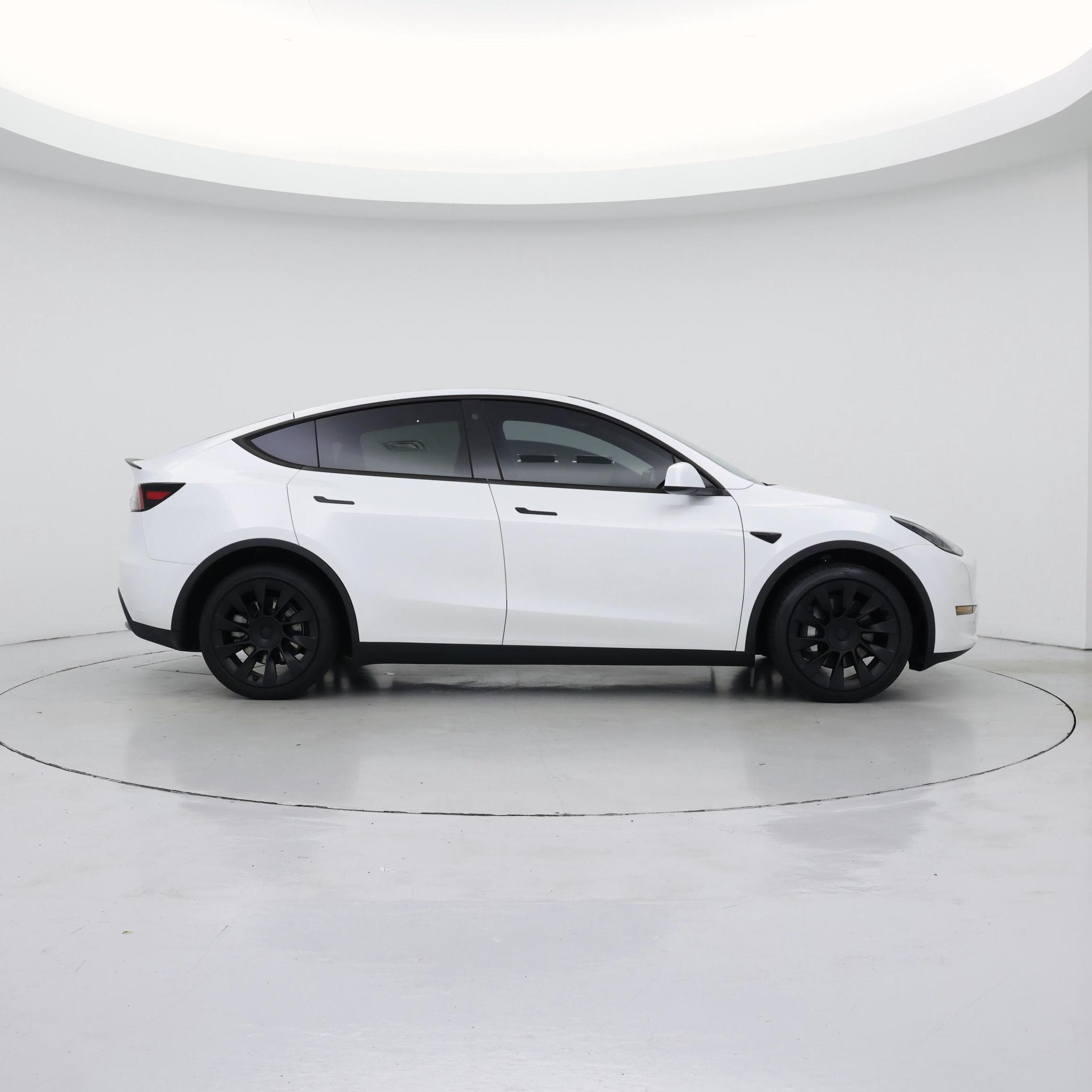 Thumbnail: 2023 Tesla Model Y - 7