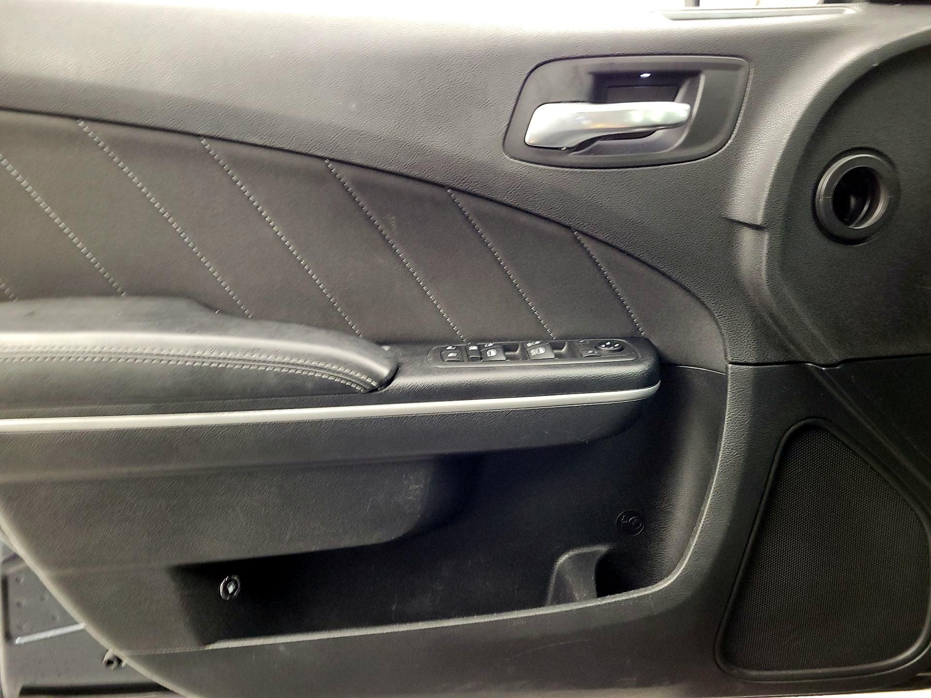 Thumbnail: 2019 Dodge Charger - 12