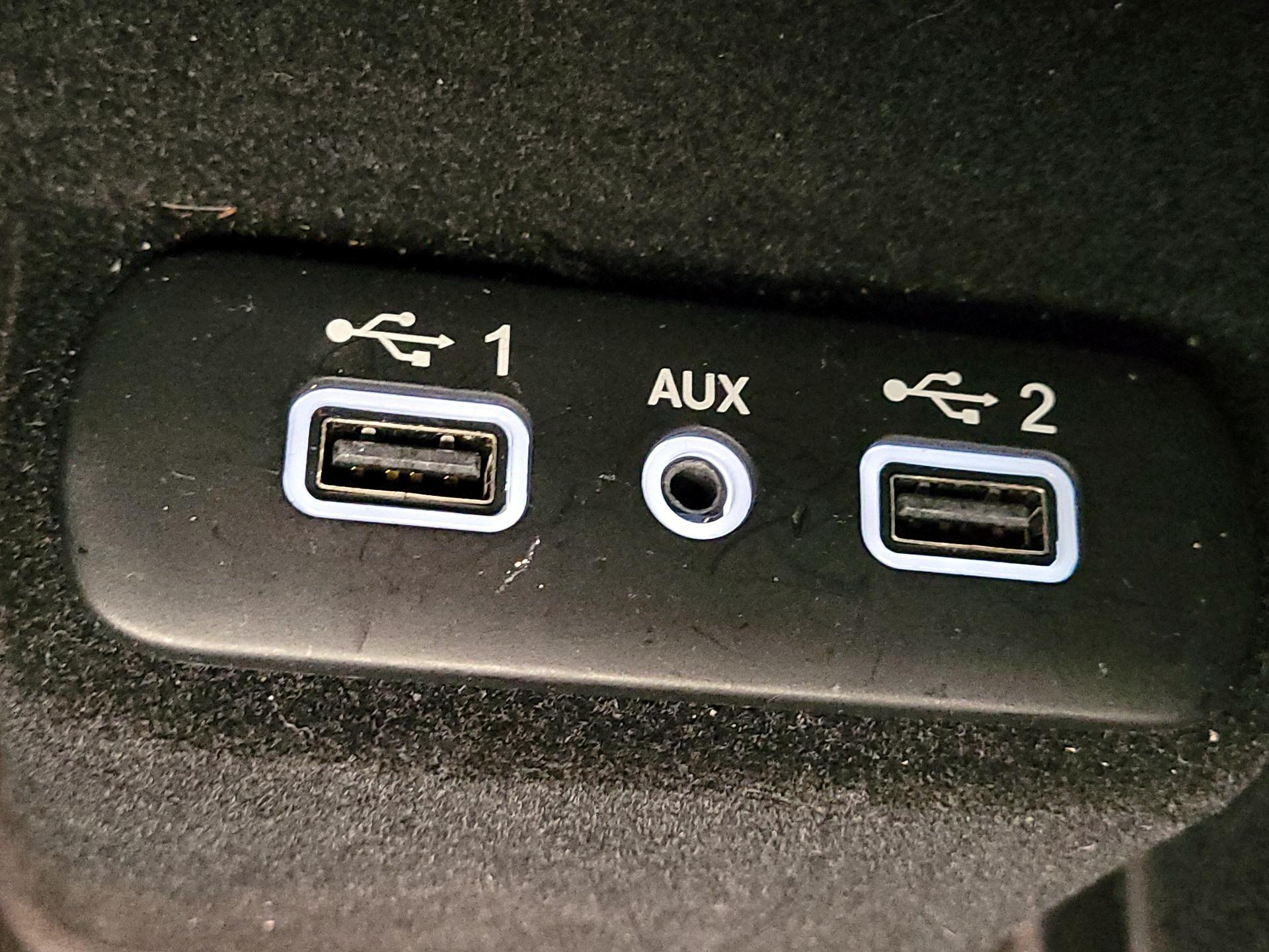 Thumbnail: 2019 Dodge Charger - 18