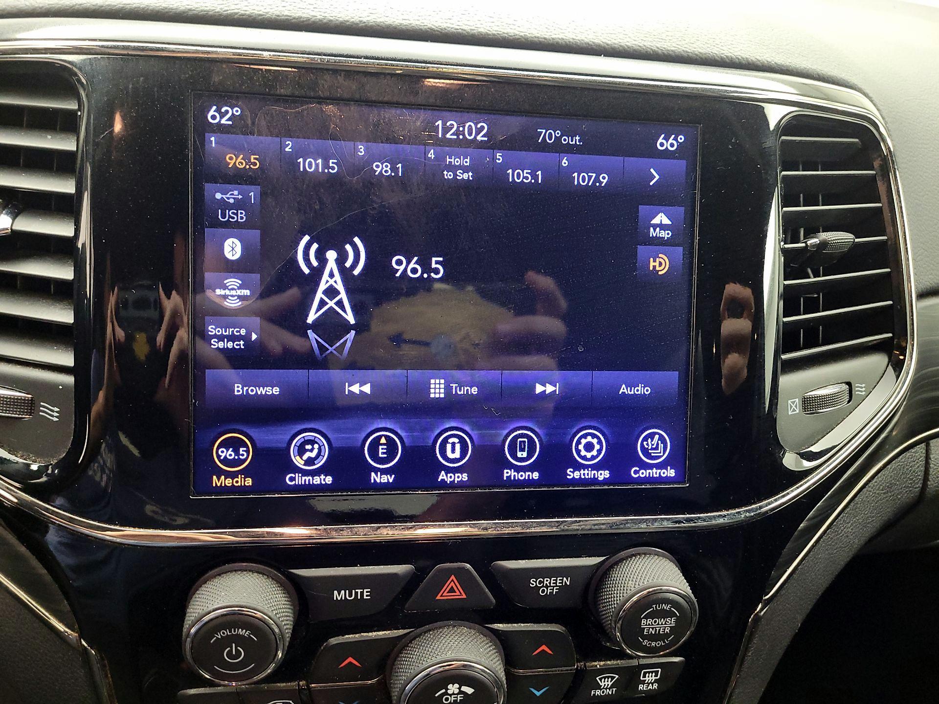 Thumbnail: 2020 Jeep Grand Cherokee - 13