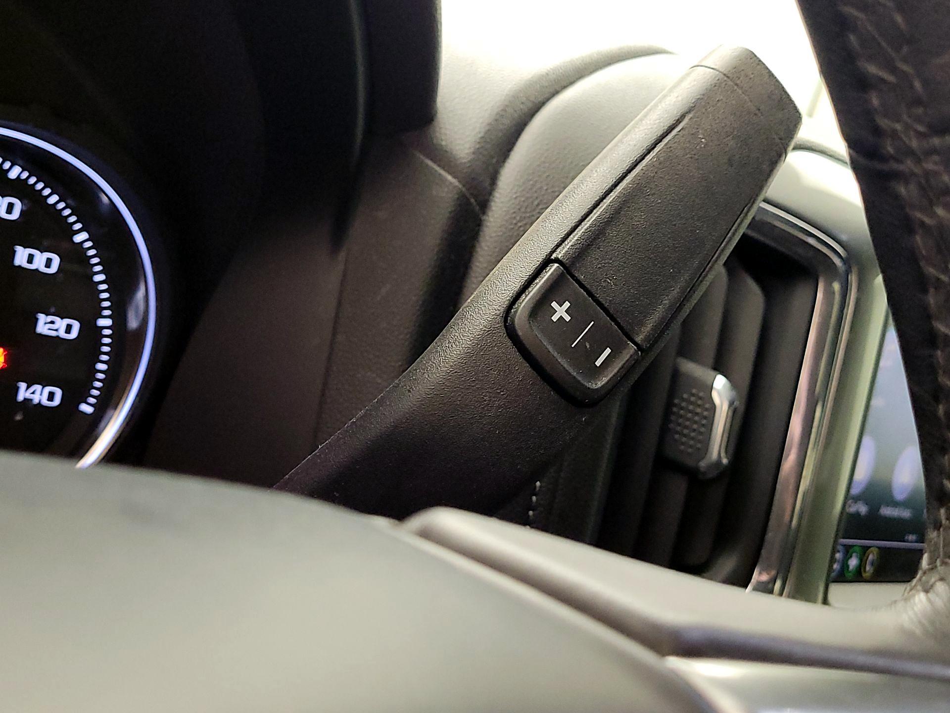 Thumbnail: 2020 Chevrolet Silverado 1500 - 17