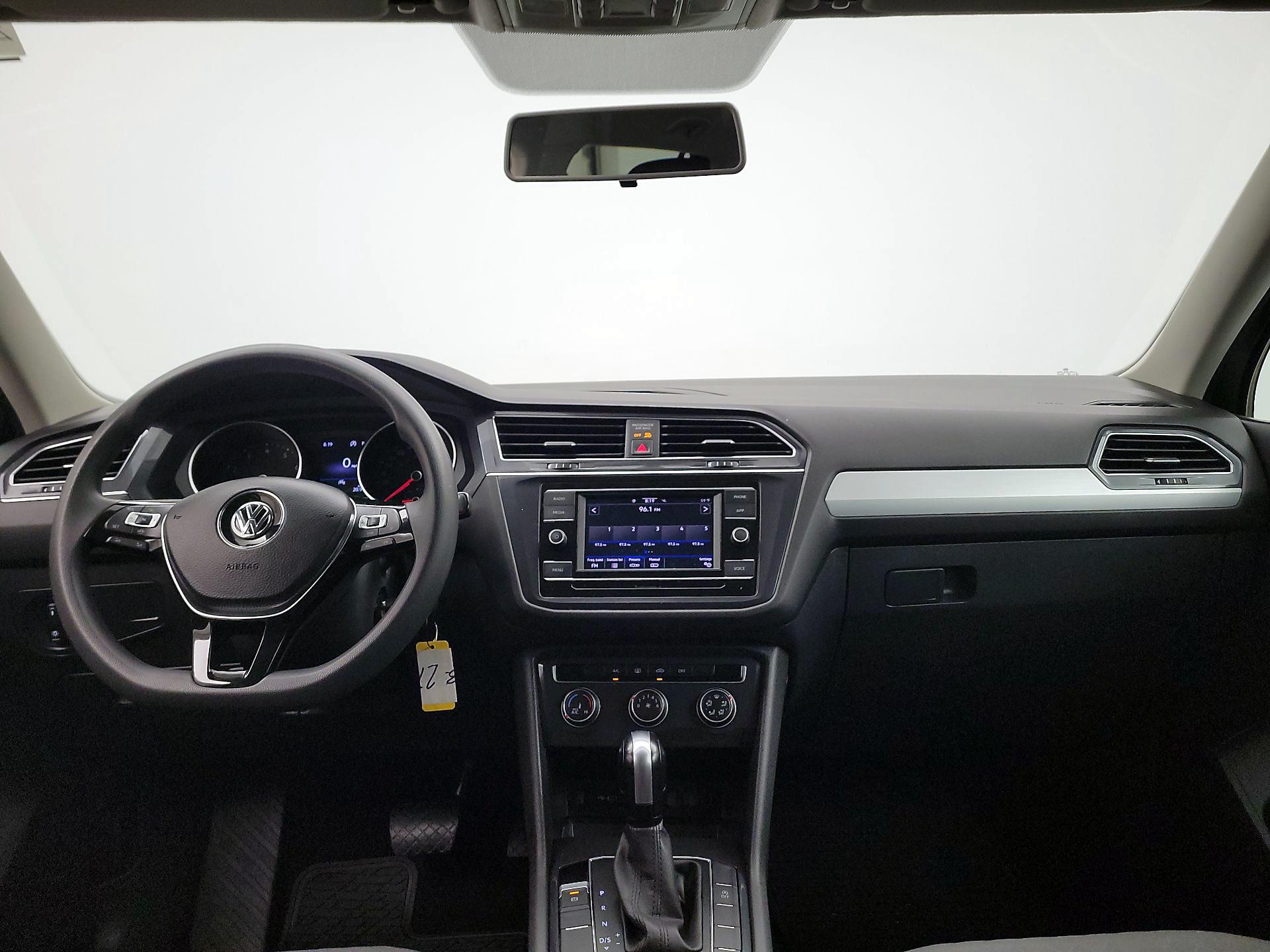 Thumbnail: 2021 Volkswagen Tiguan - 9