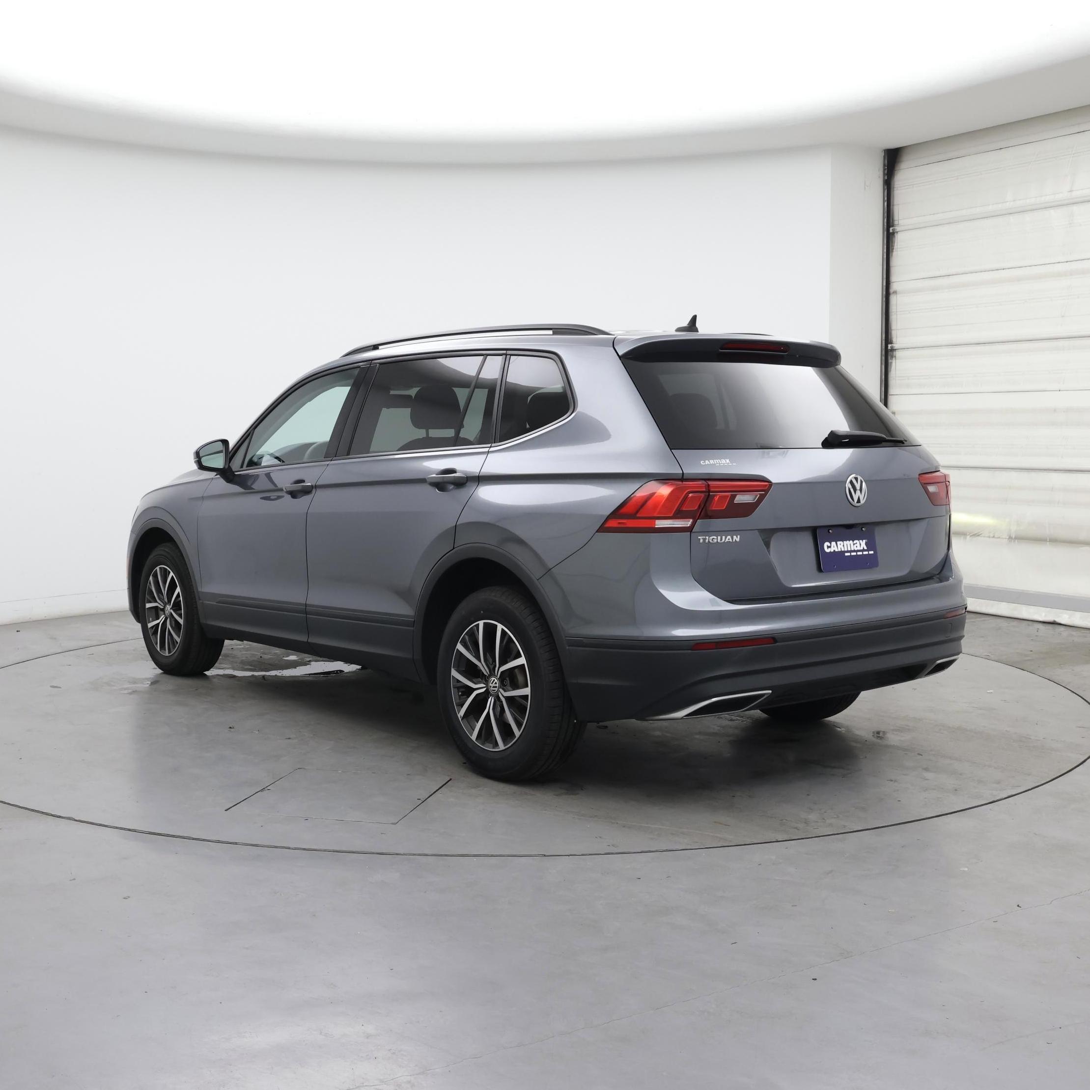 Thumbnail: 2021 Volkswagen Tiguan - 2